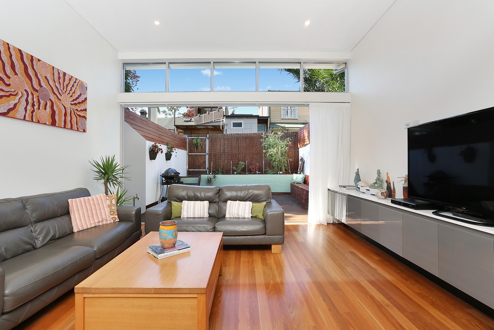 23 Junior Street, Leichhardt Sold by Hudson McHugh - image 1