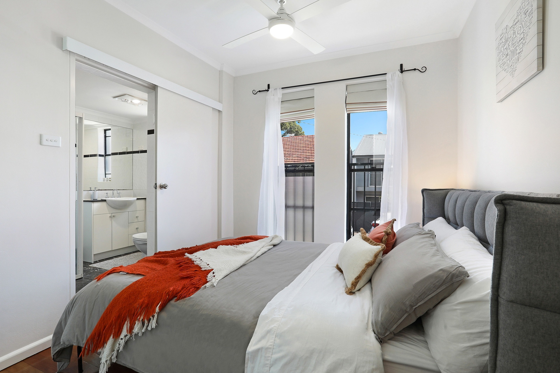 3/1 Junior Street, Leichhardt Sold by Hudson McHugh - image 1