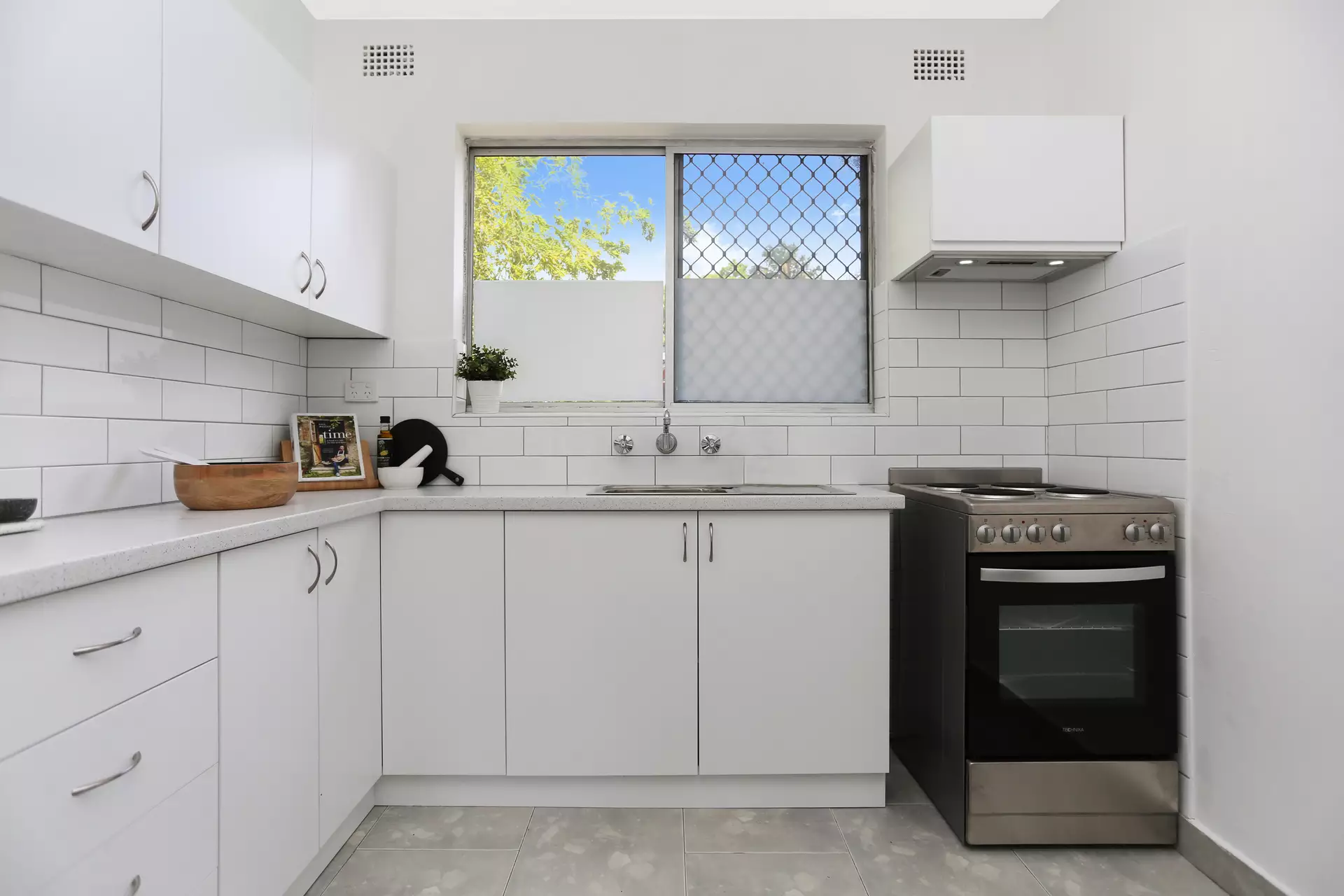 8/105 The Boulevarde, Dulwich Hill Sold by Hudson McHugh - image 1