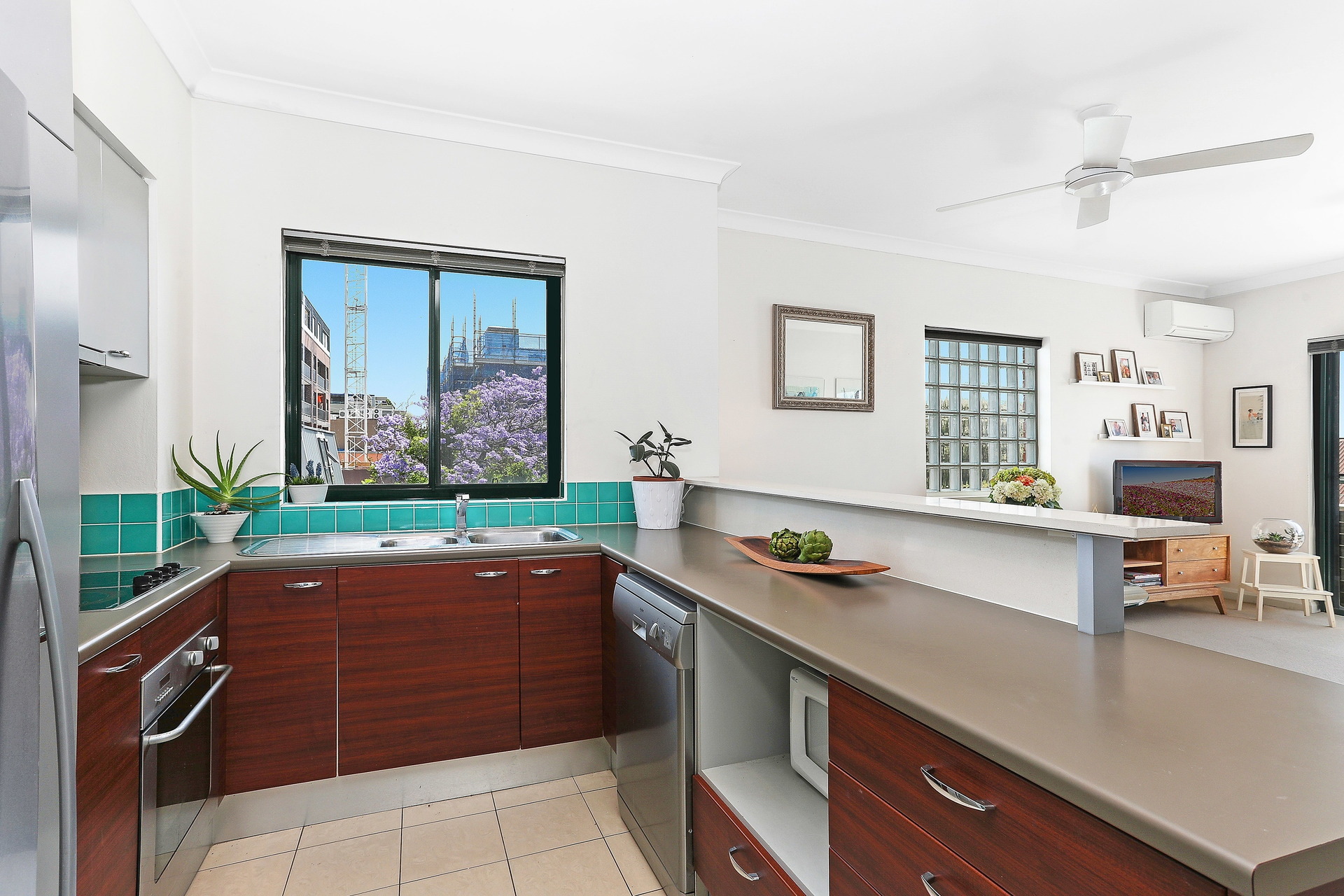 21/6-8 Jarrett Street, Leichhardt Sold by Hudson McHugh - image 1