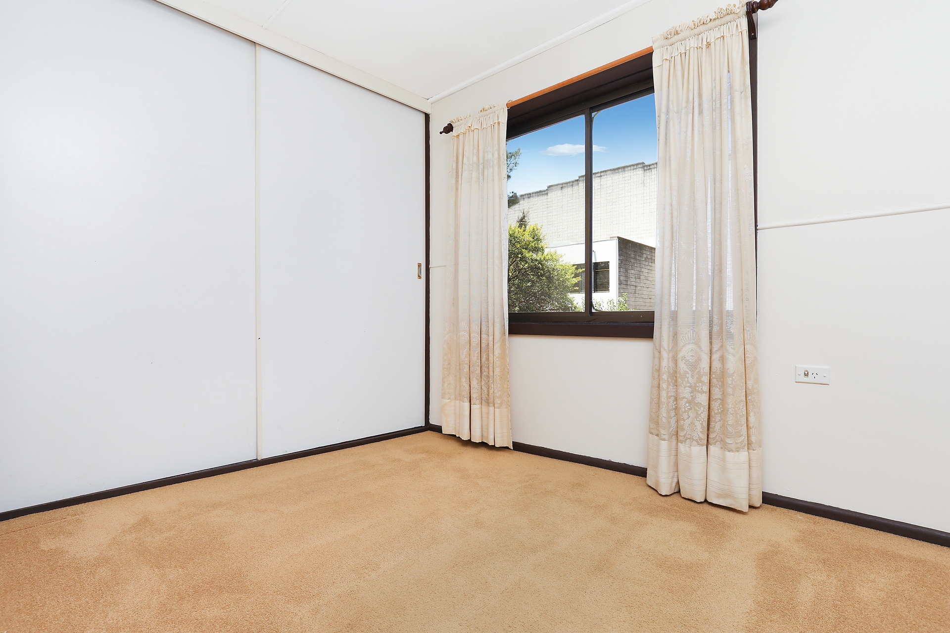 24 John Street, Leichhardt Sold by Hudson McHugh - image 1