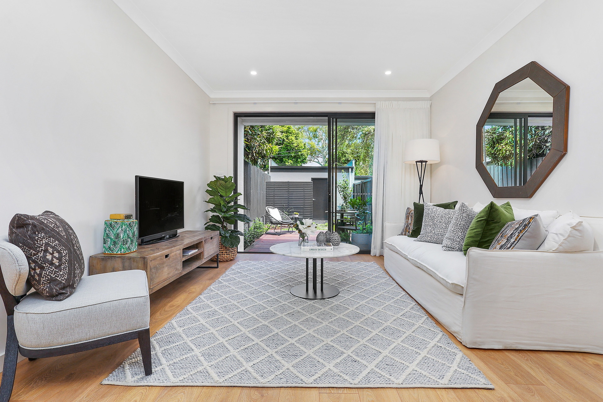 8C Manchester Street, Dulwich Hill Sold by Hudson McHugh - image 1