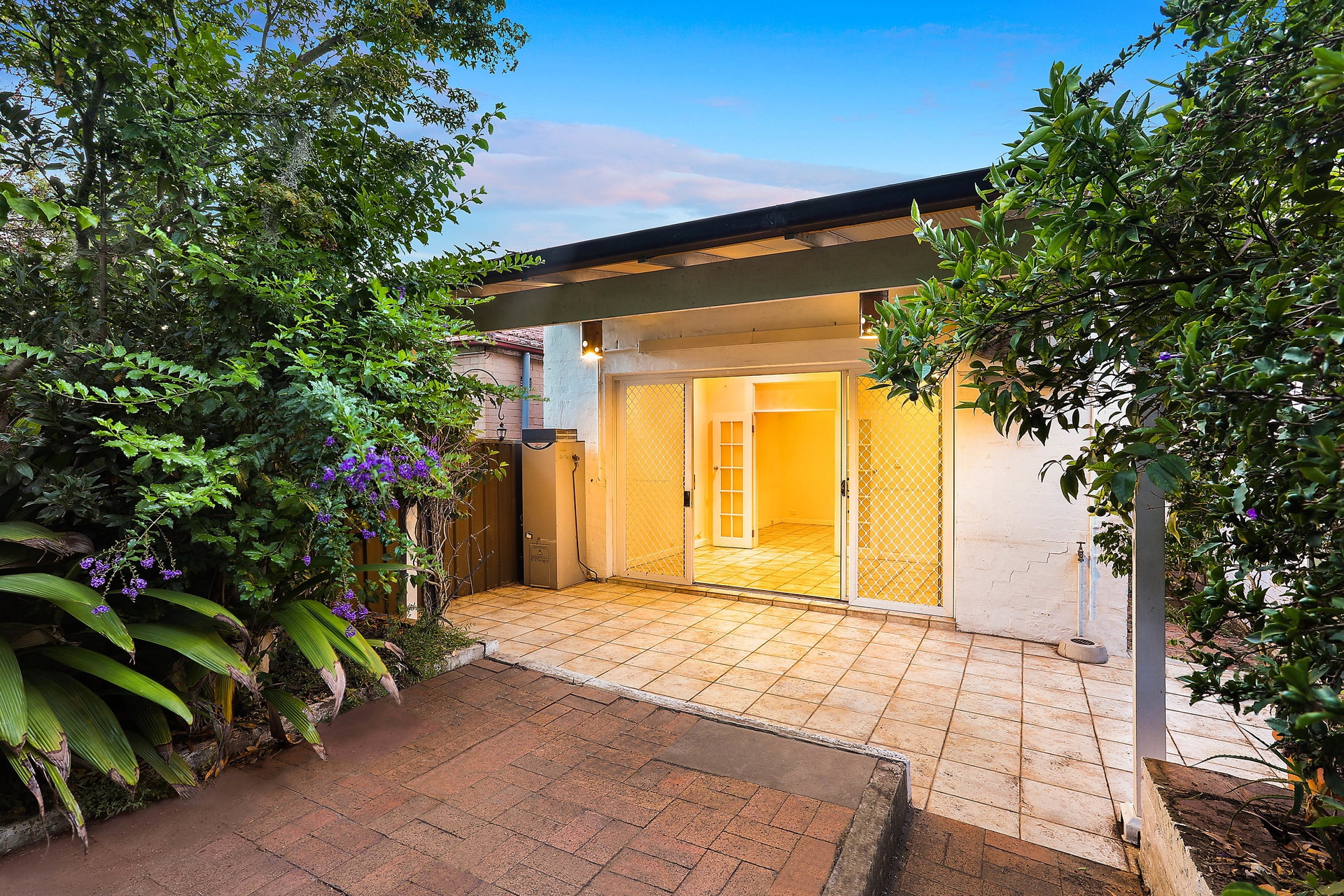 6 Albert Street, Leichhardt Sold by Hudson McHugh - image 1