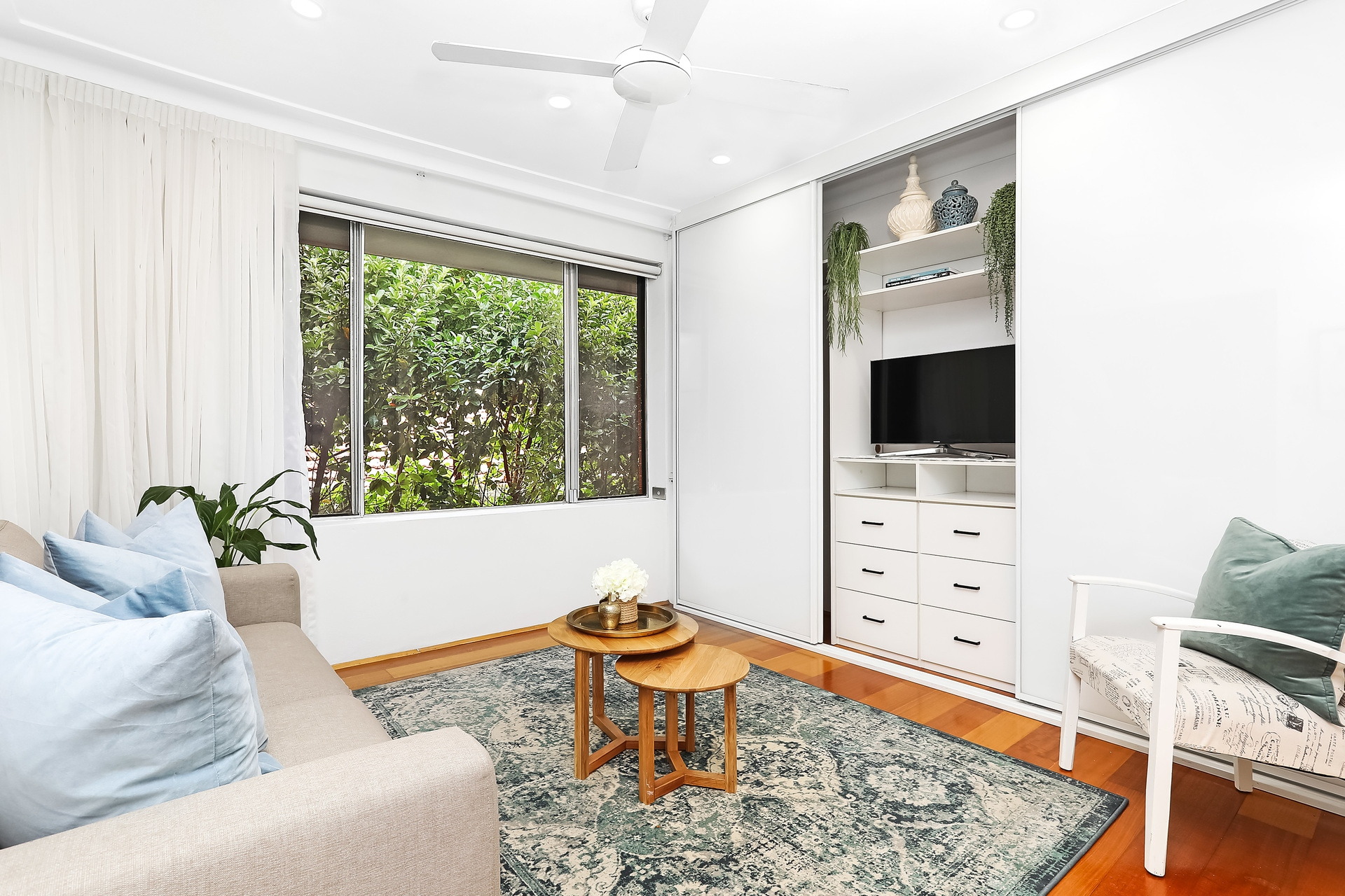 4/39 Henry Street, Leichhardt Sold by Hudson McHugh - image 1