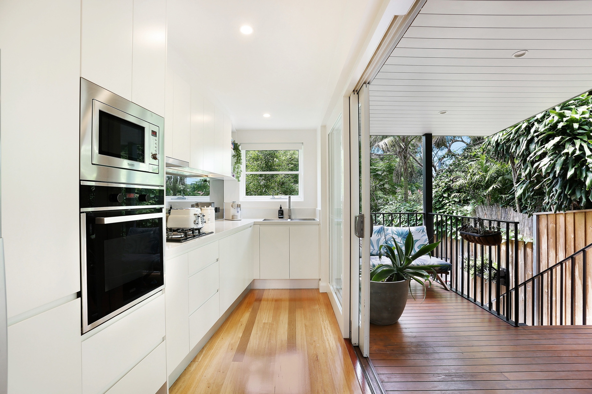 15 Charles Street, Petersham Sold by Hudson McHugh - image 1