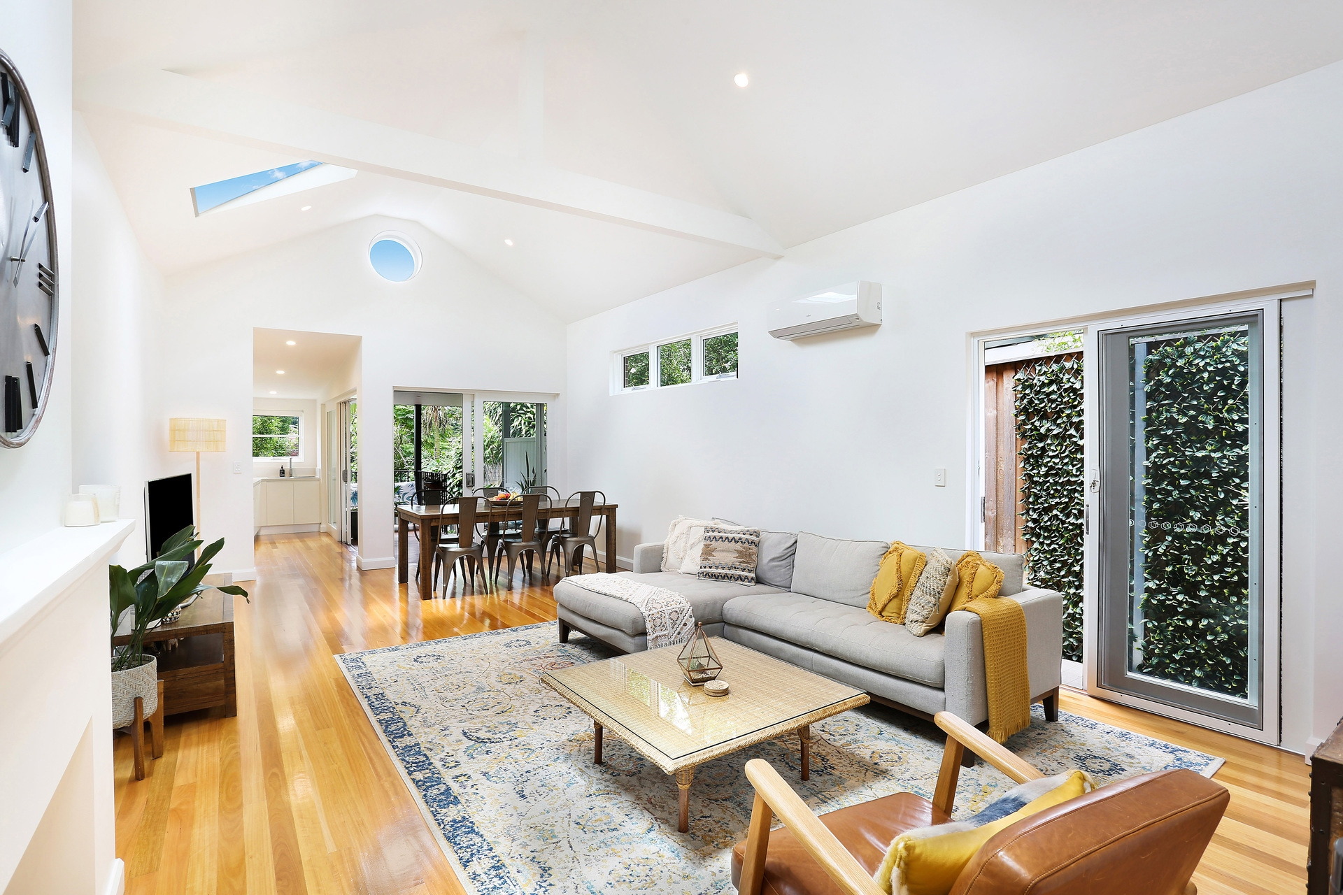 15 Charles Street, Petersham Sold by Hudson McHugh - image 1