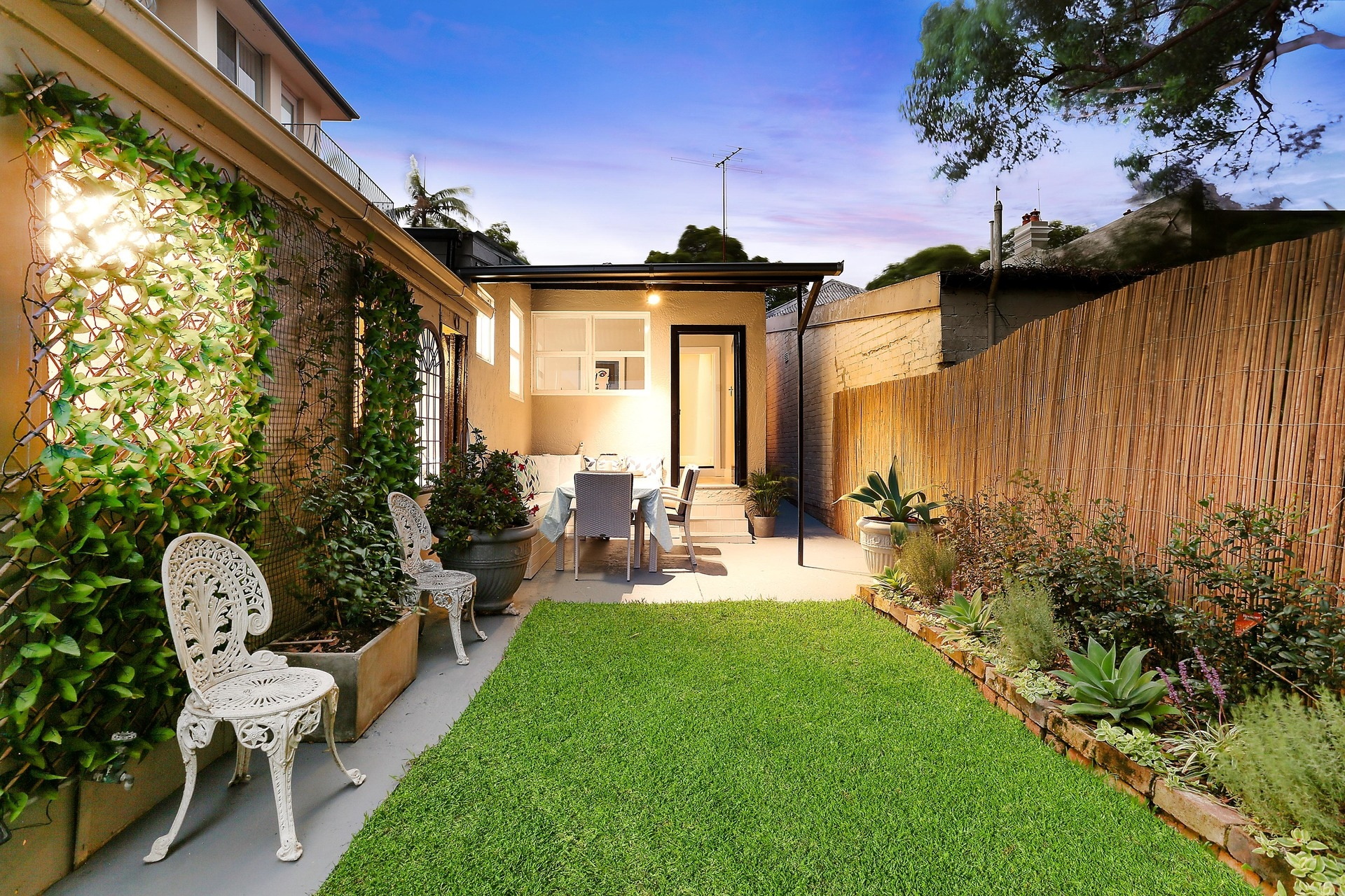 47 Kensington Road, Summer Hill Sold by Hudson McHugh - image 1