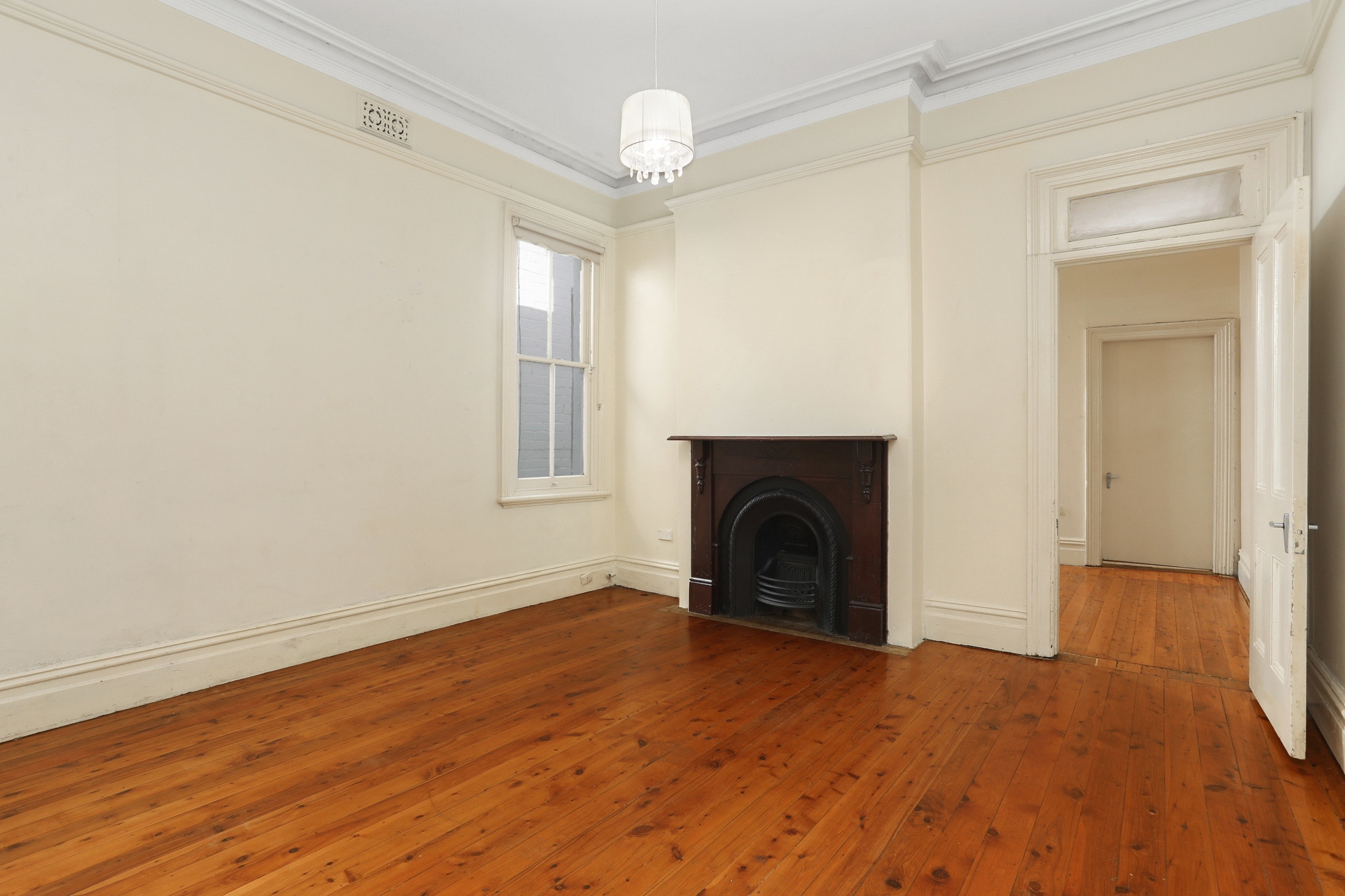 10 Short Street, Leichhardt Sold by Hudson McHugh - image 1