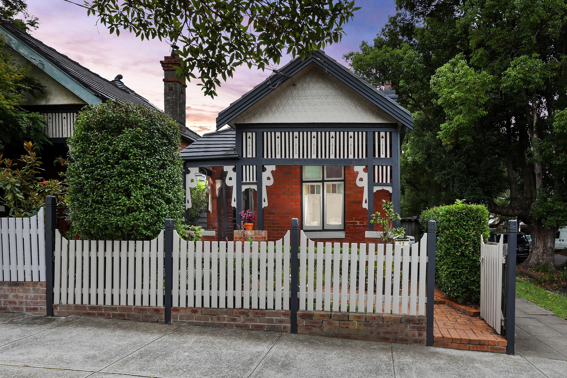 42 Robert Street, Marrickville Sold by Hudson McHugh - image 1