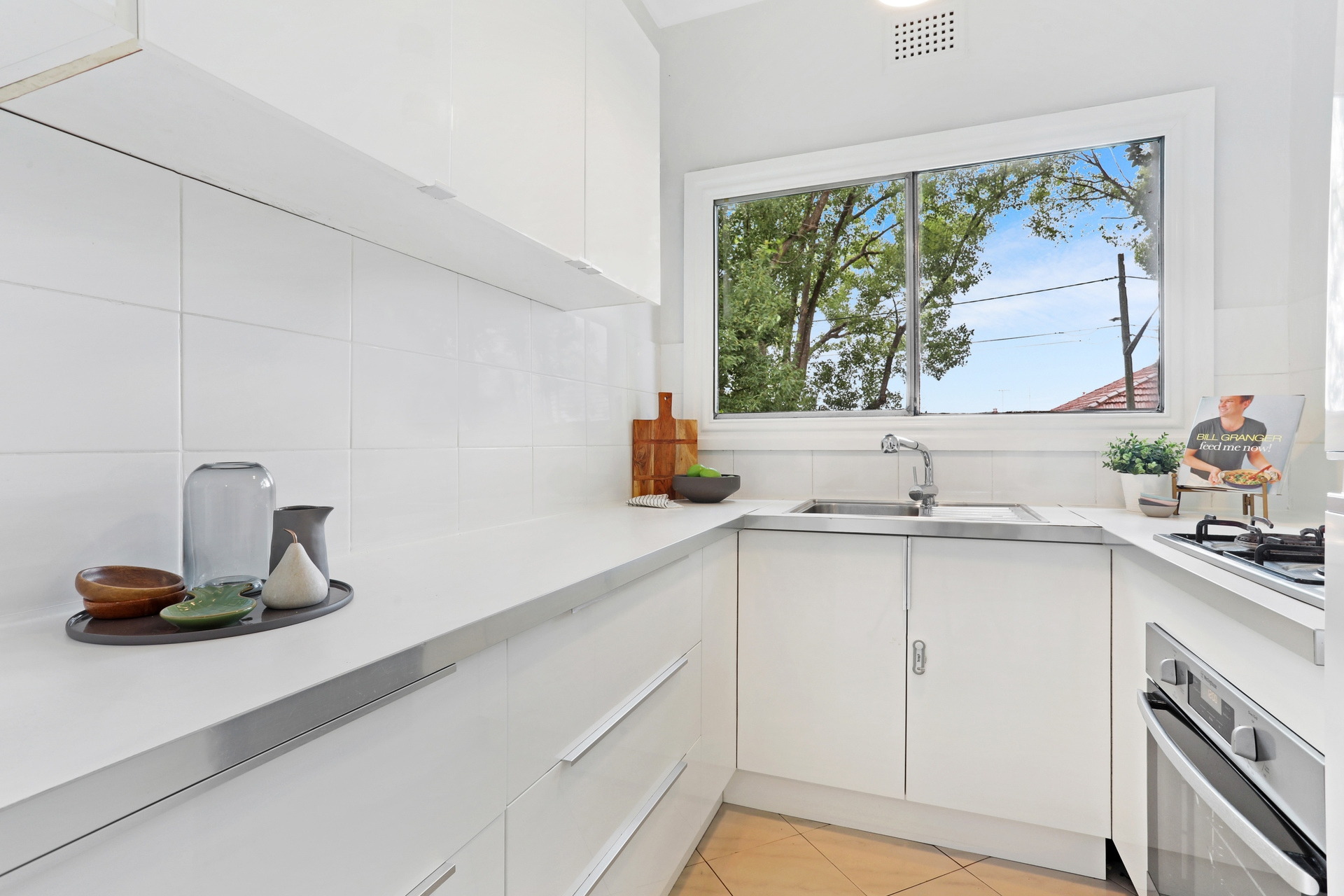 42 Robert Street, Marrickville Sold by Hudson McHugh - image 1