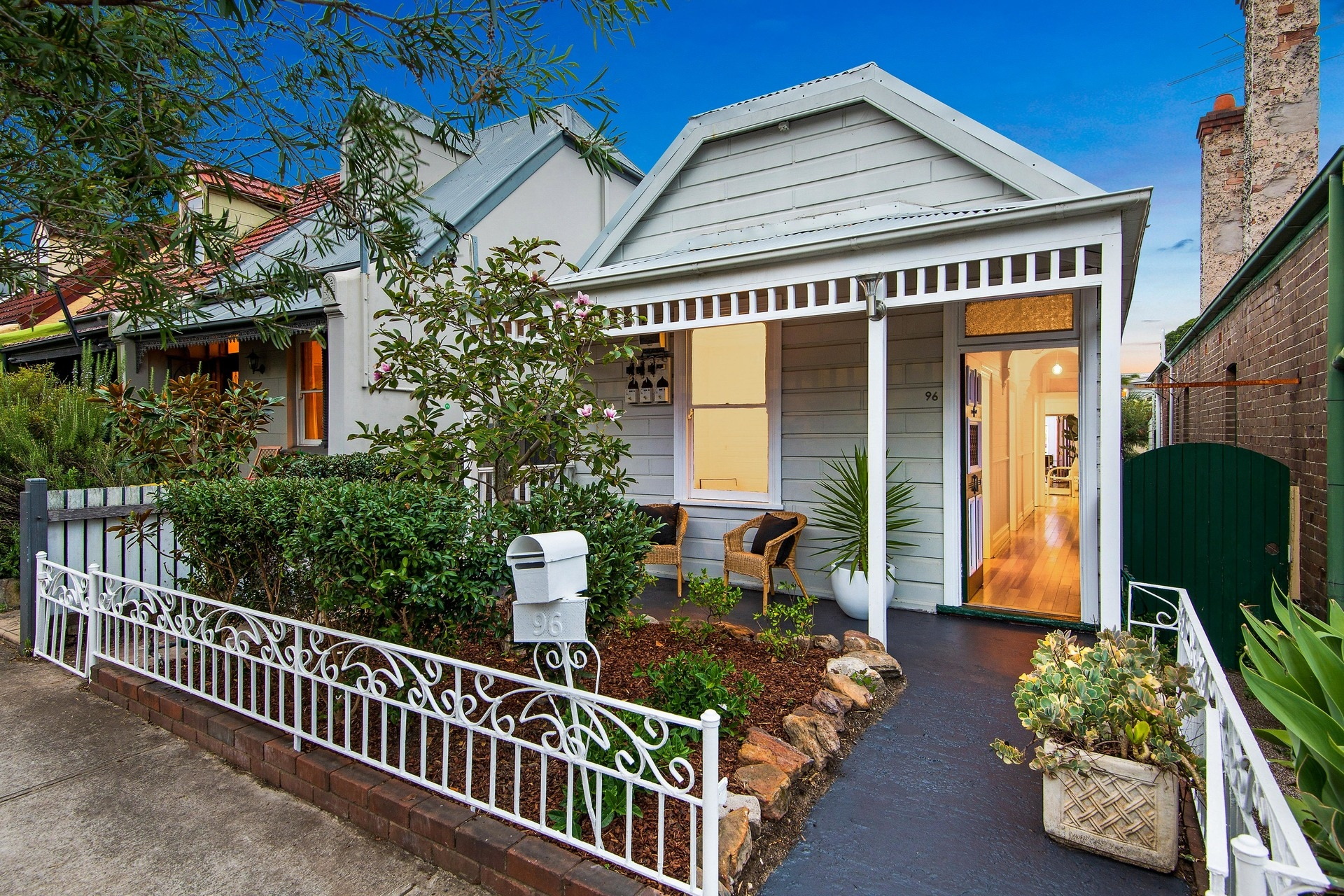 96 Day Street, Leichhardt Sold by Hudson McHugh - image 1