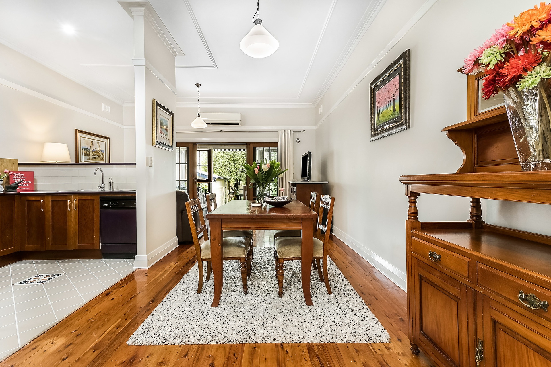 327 New Canterbury Road, Dulwich Hill Sold by Hudson McHugh - image 1