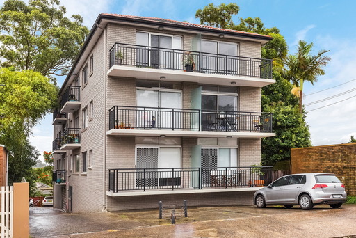 5/88 Burfitt Street, Leichhardt Sold by Hudson McHugh