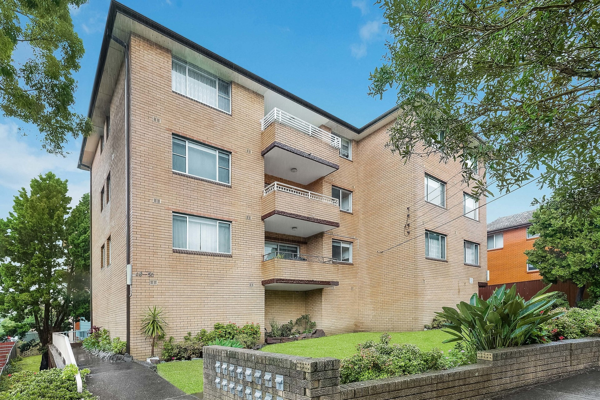 3/48-52 Hill Street, Marrickville Sold by Hudson McHugh - image 1