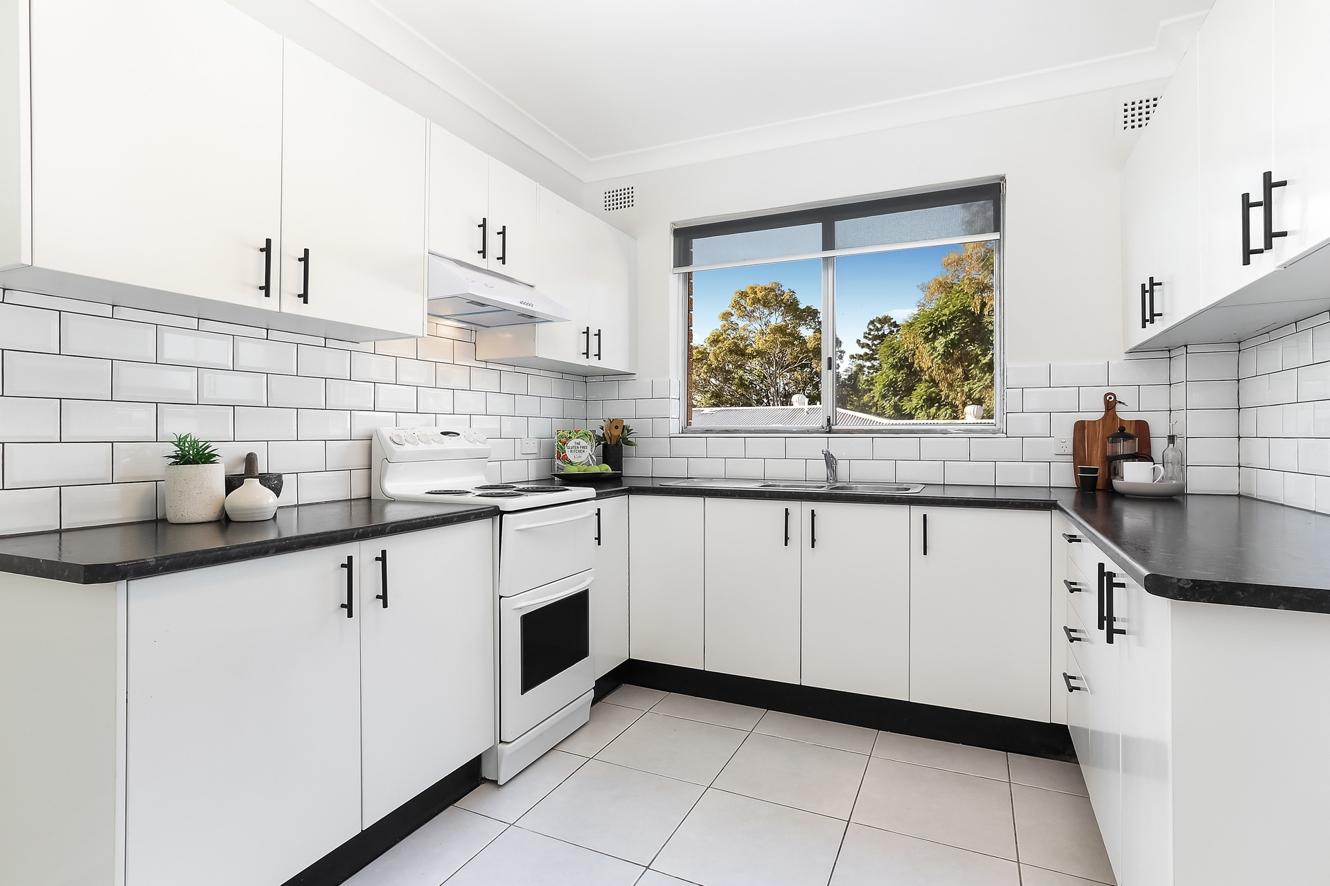 10/161 Denison Road, Dulwich Hill Sold by Hudson McHugh - image 1