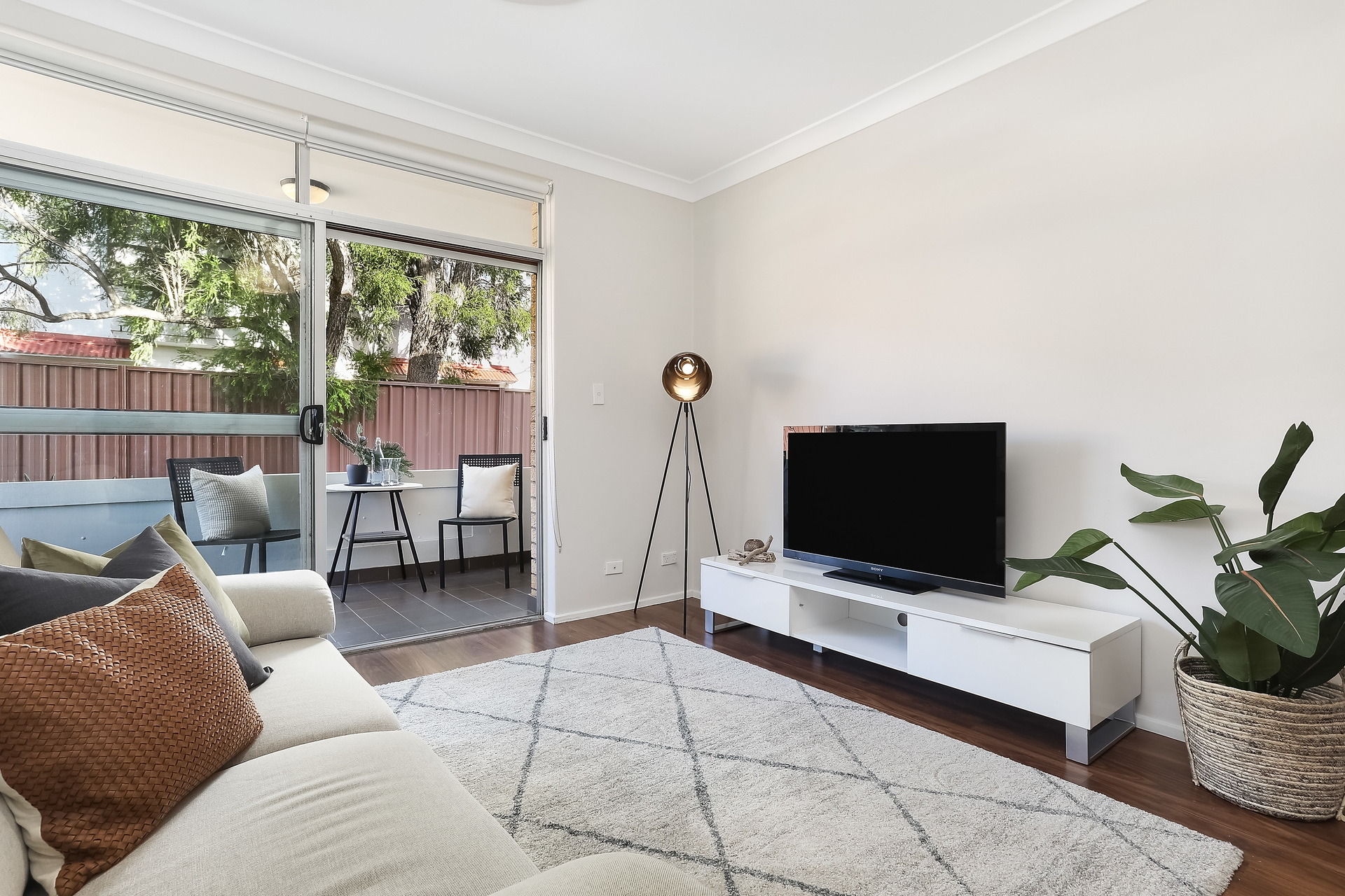 10/161 Denison Road, Dulwich Hill Sold by Hudson McHugh - image 1