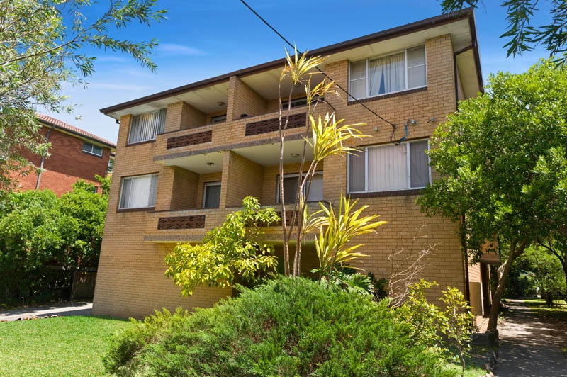 7/42-44 Terrace Road, Dulwich Hill Sold by Hudson McHugh - image 1