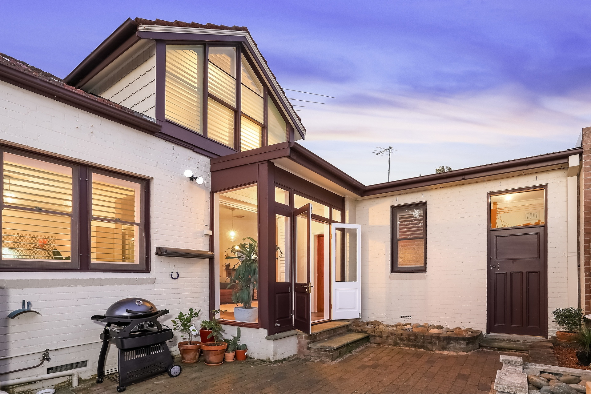 50 Cary Street, Leichhardt Sold by Hudson McHugh - image 1