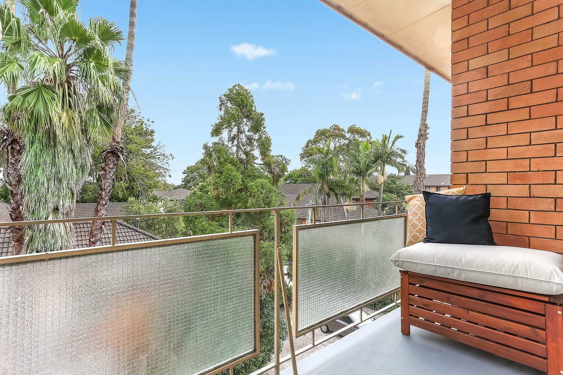 12/379a New Canterbury Road, Dulwich Hill Sold by Hudson McHugh - image 1