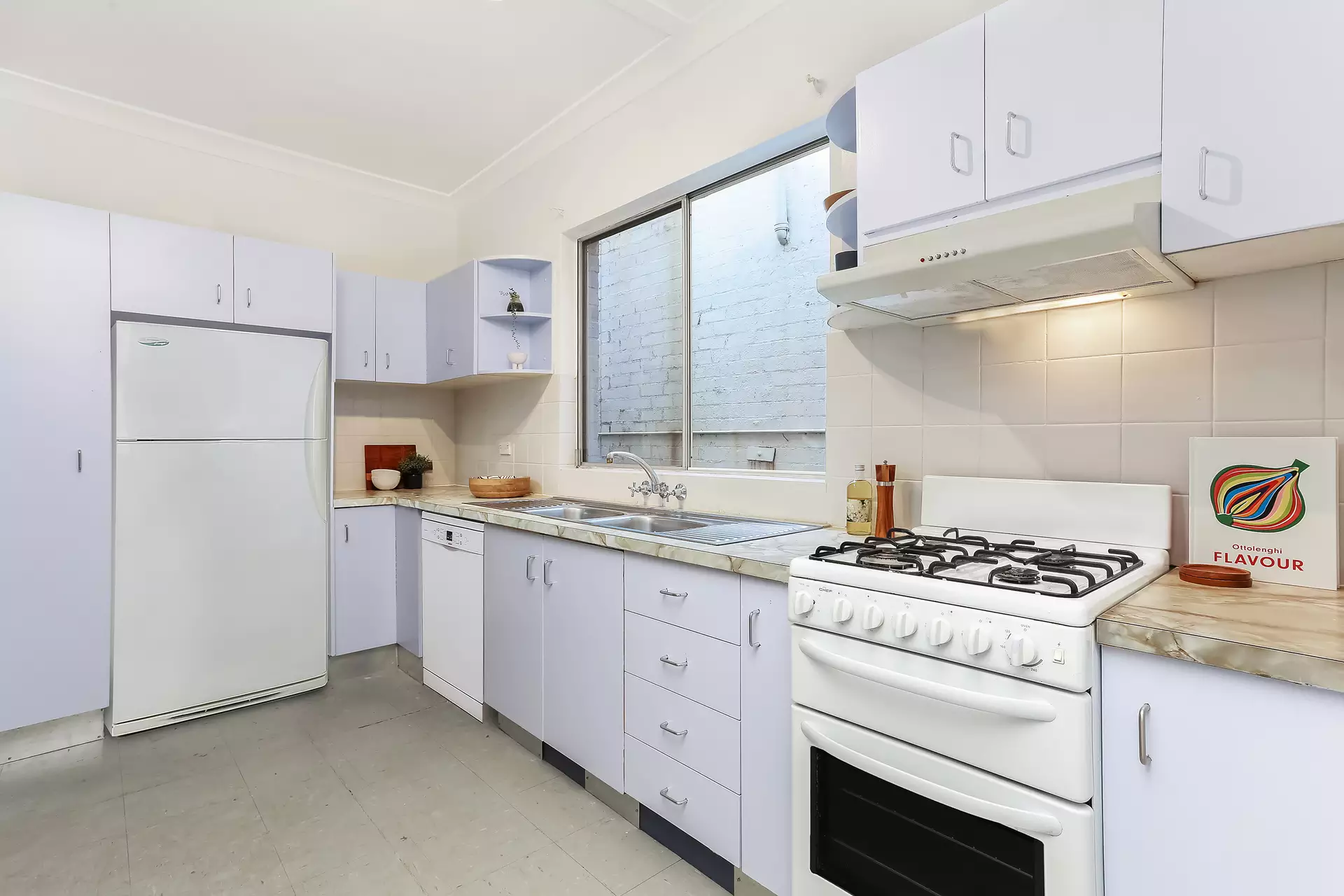 28 John Street, Petersham Sold by Hudson McHugh - image 1