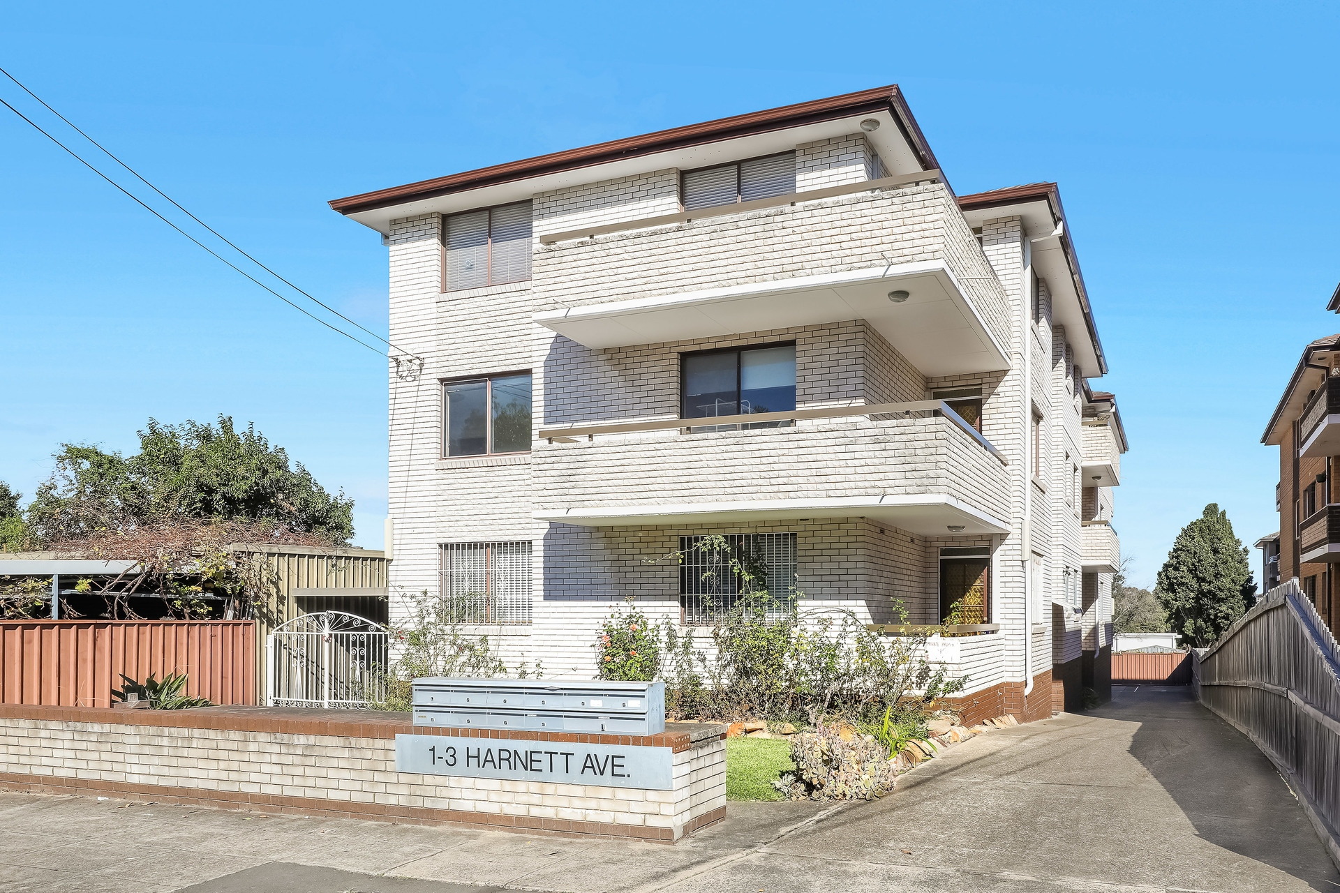 2/1-3 Harnett Avenue, Marrickville Sold by Hudson McHugh - image 1