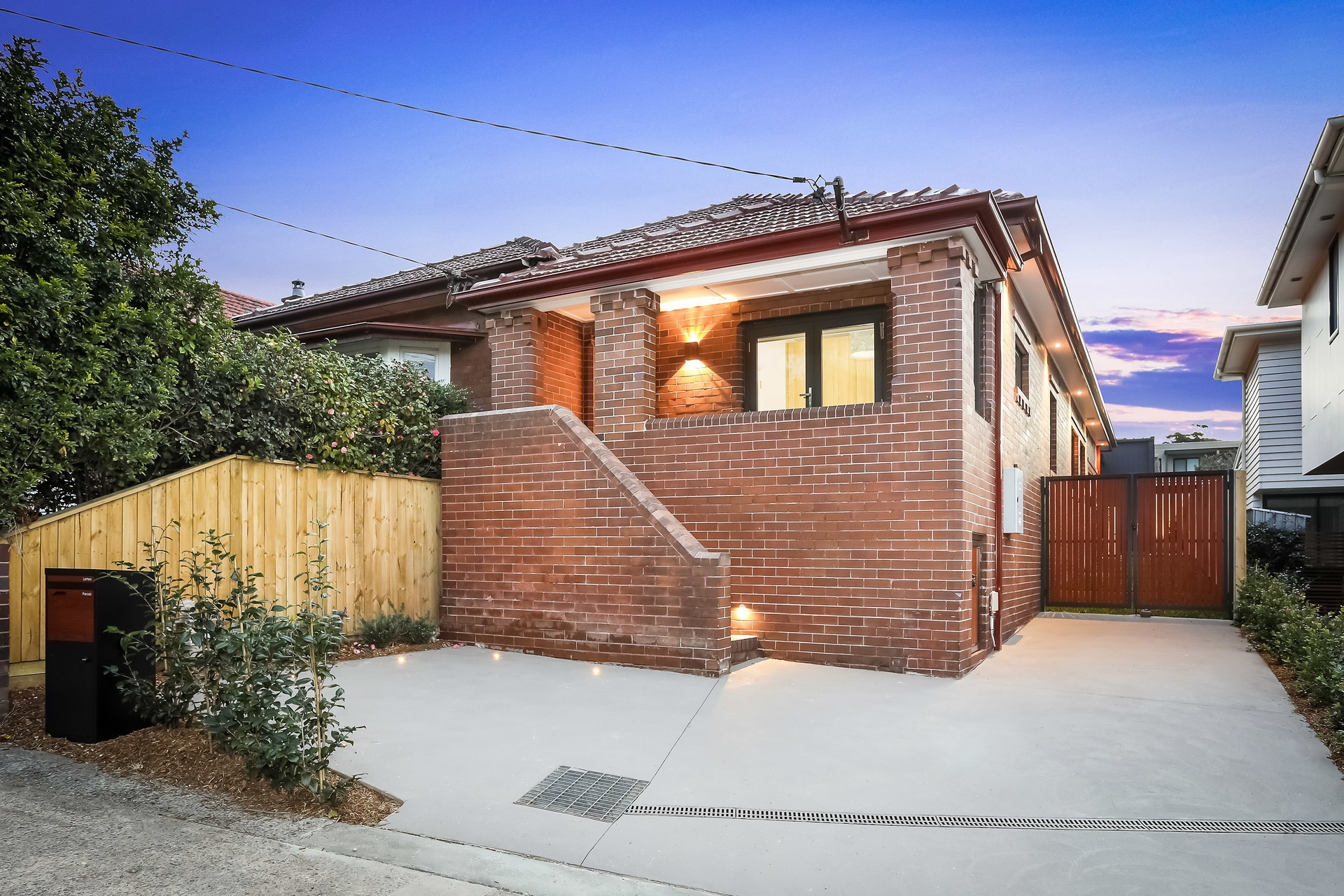 390 Catherine Street, Lilyfield Sold by Hudson McHugh - image 1