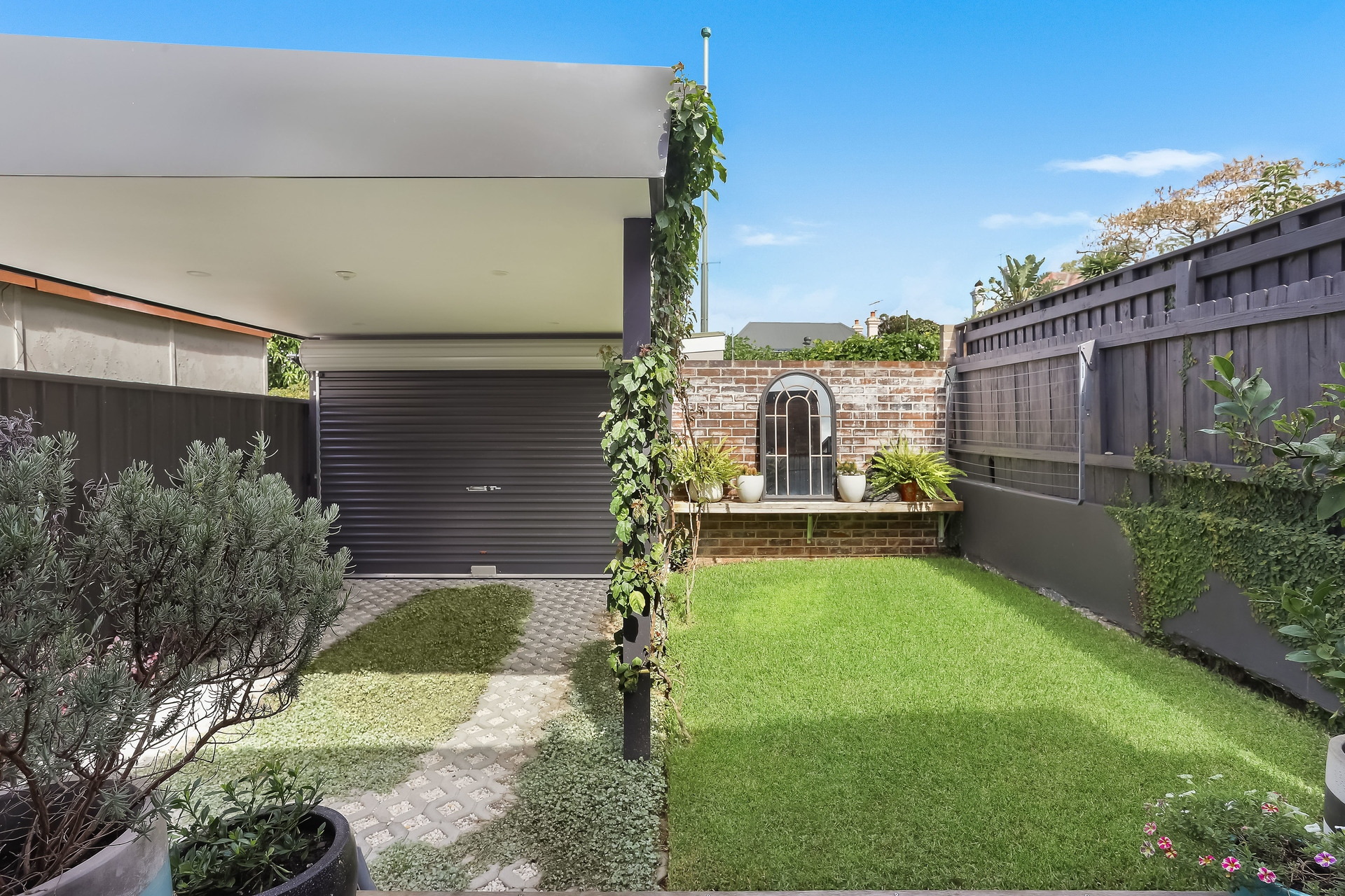 19 Myrtle Street, Stanmore Sold by Hudson McHugh - image 1