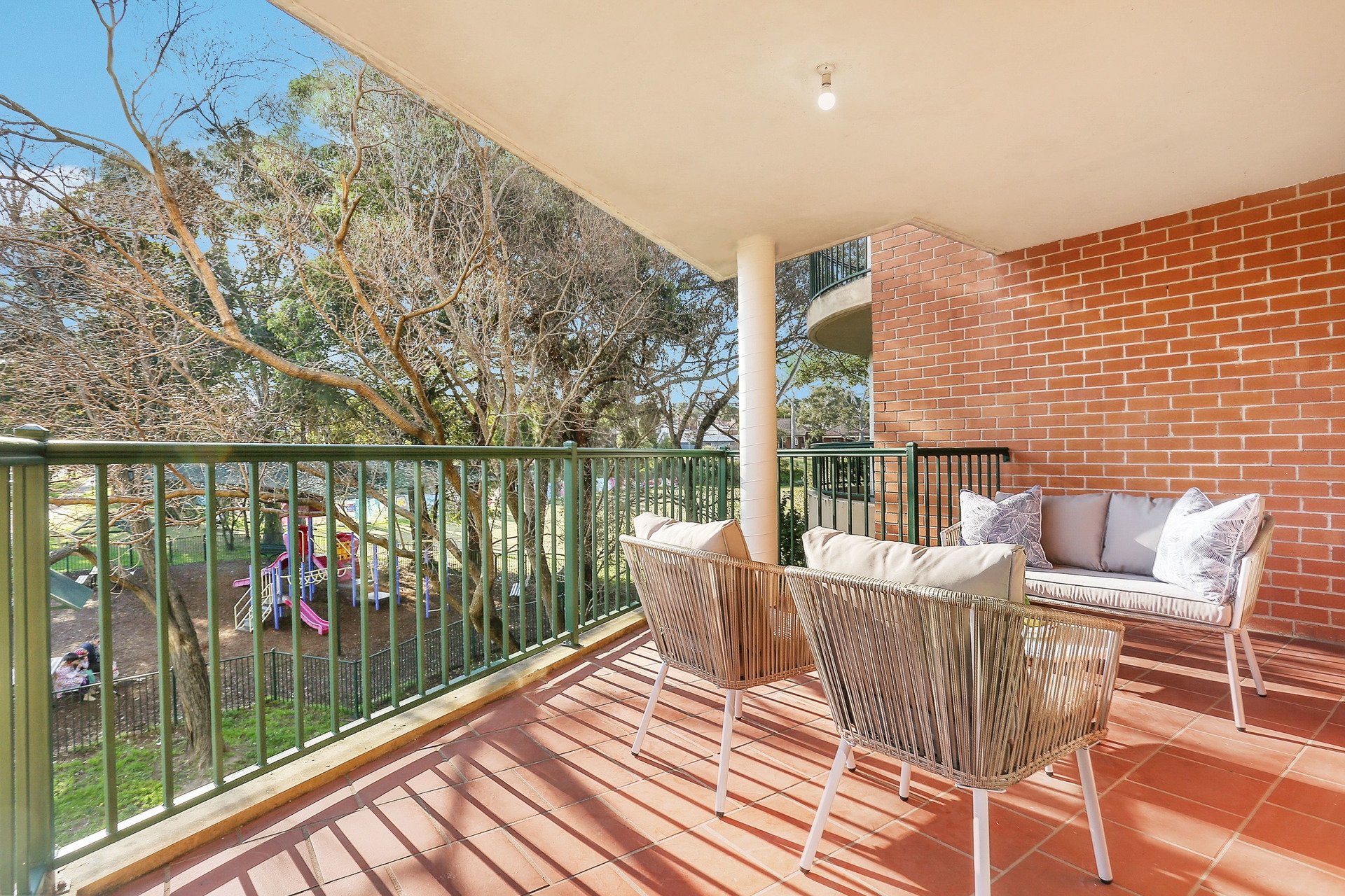 4/27 Crinan Street, Hurlstone Park Sold by Hudson McHugh - image 1