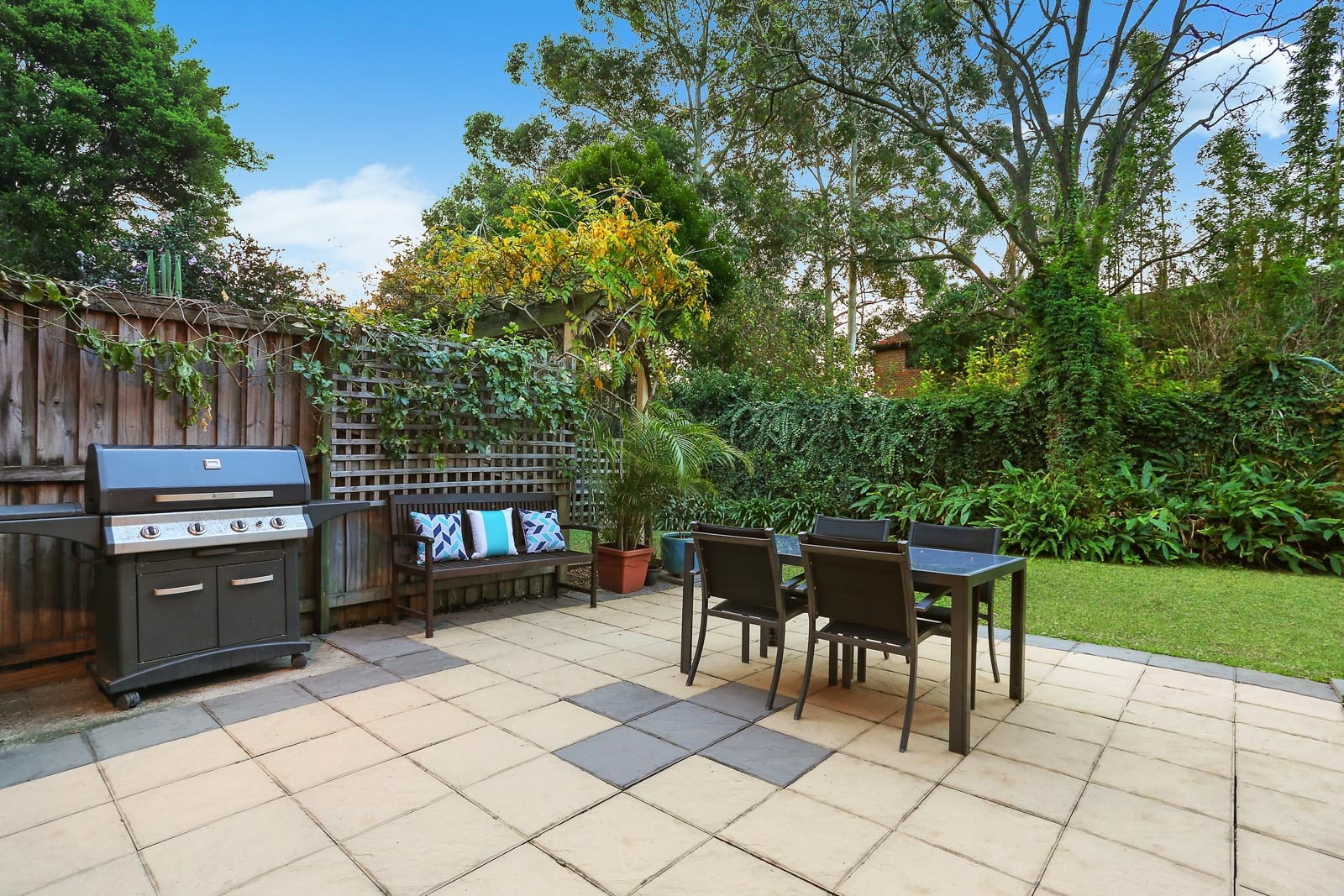 3/158 Flood Street, Leichhardt Sold by Hudson McHugh - image 1