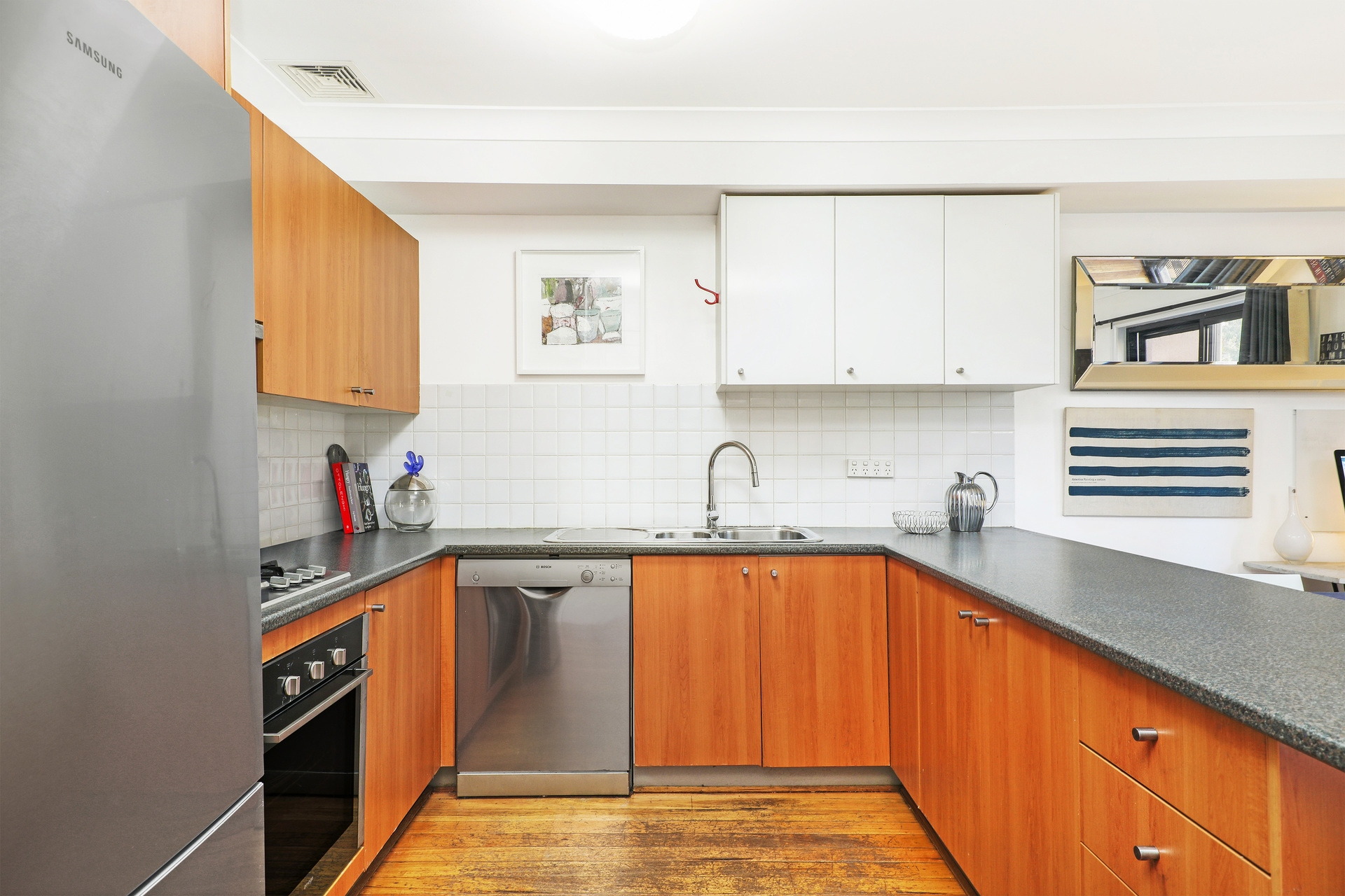 2/130 William Street, Leichhardt Sold by Hudson McHugh - image 1