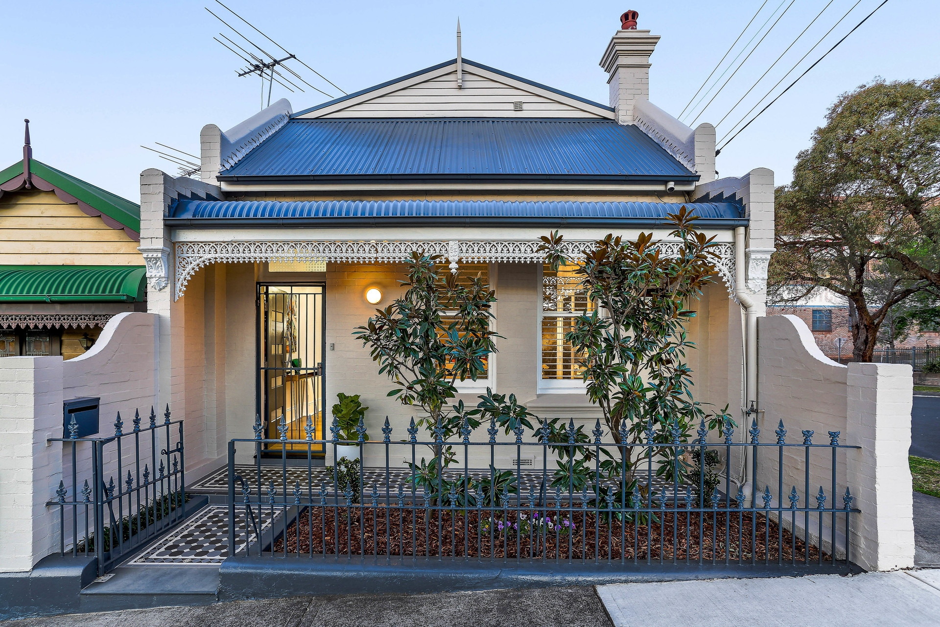 1 Charles Street, Leichhardt Sold by Hudson McHugh - image 1