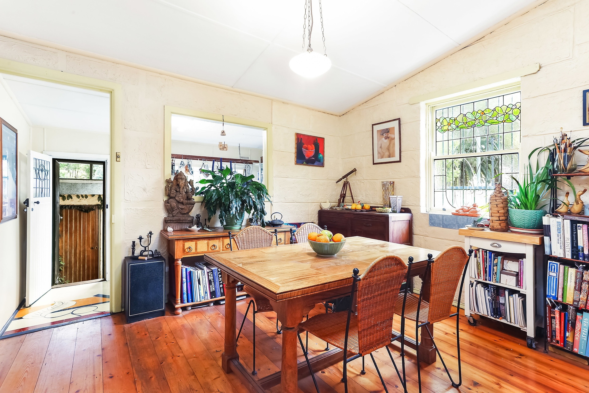 4 Station Street, Petersham Sold by Hudson McHugh - image 1