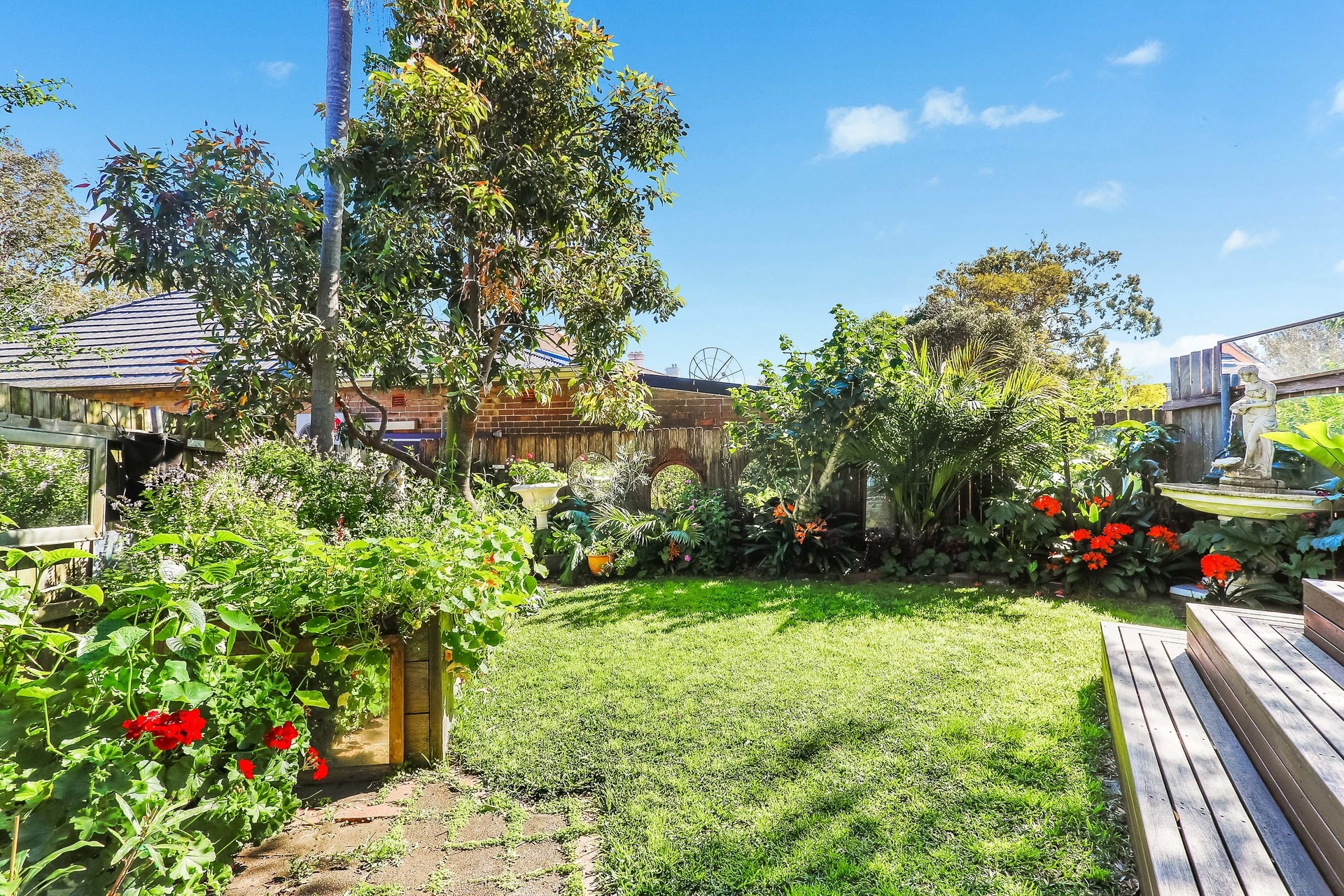 26 Shaw Street, Petersham Sold by Hudson McHugh - image 1