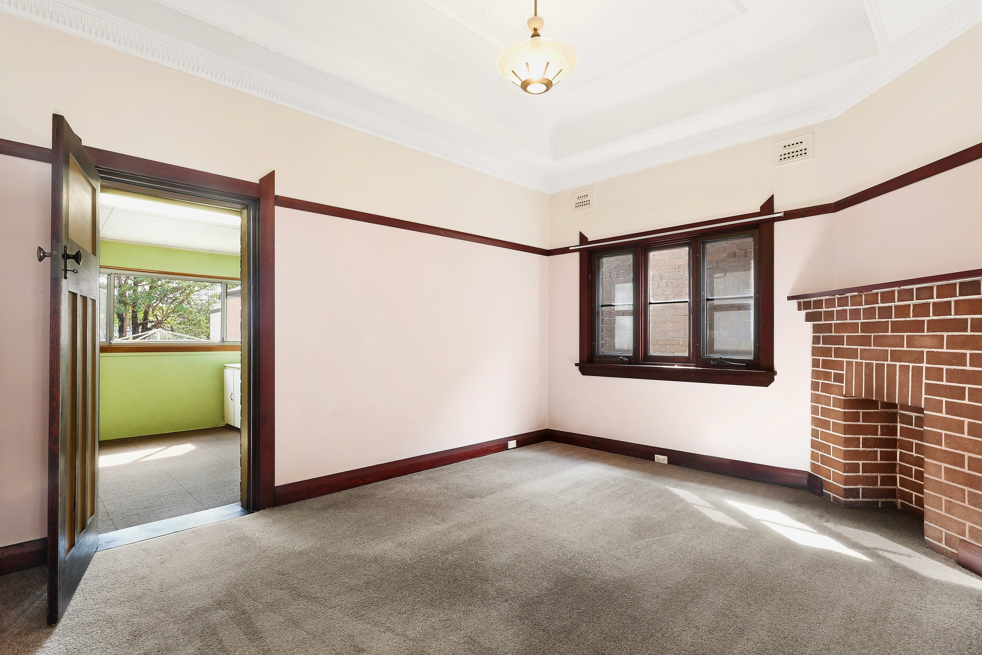 8 Davies Street, Leichhardt Sold by Hudson McHugh - image 1