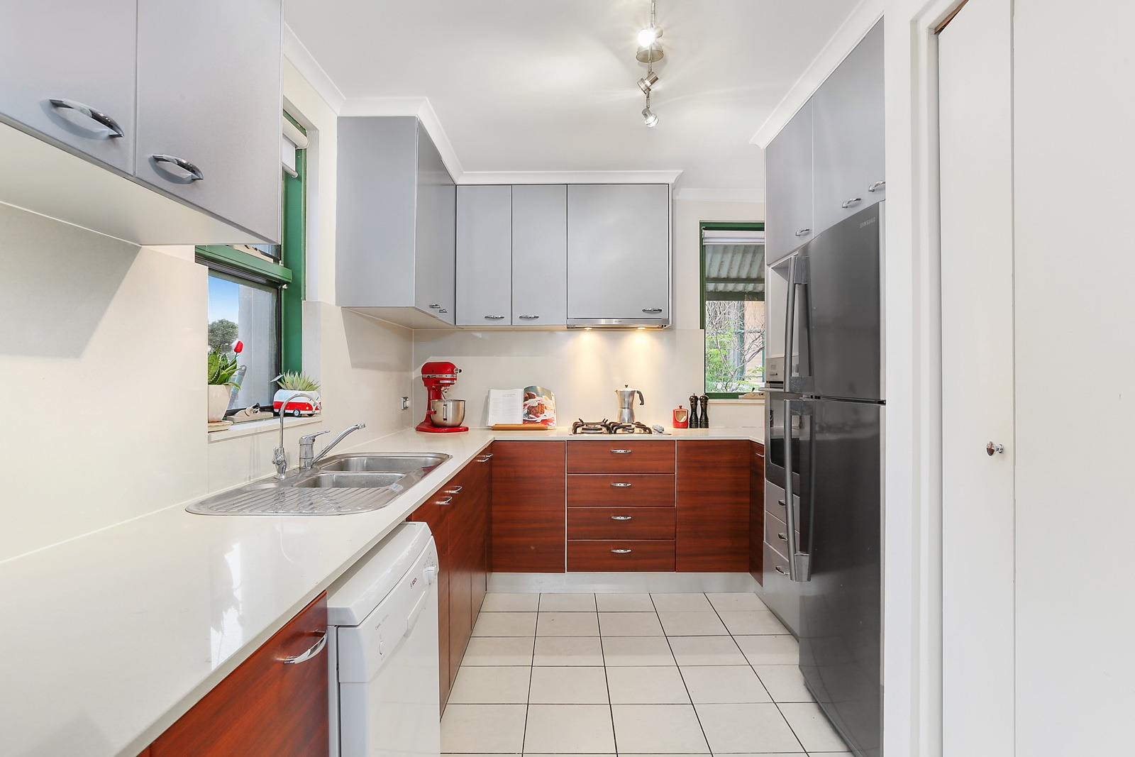 10a Jarrett Street, Leichhardt Sold by Hudson McHugh - image 1