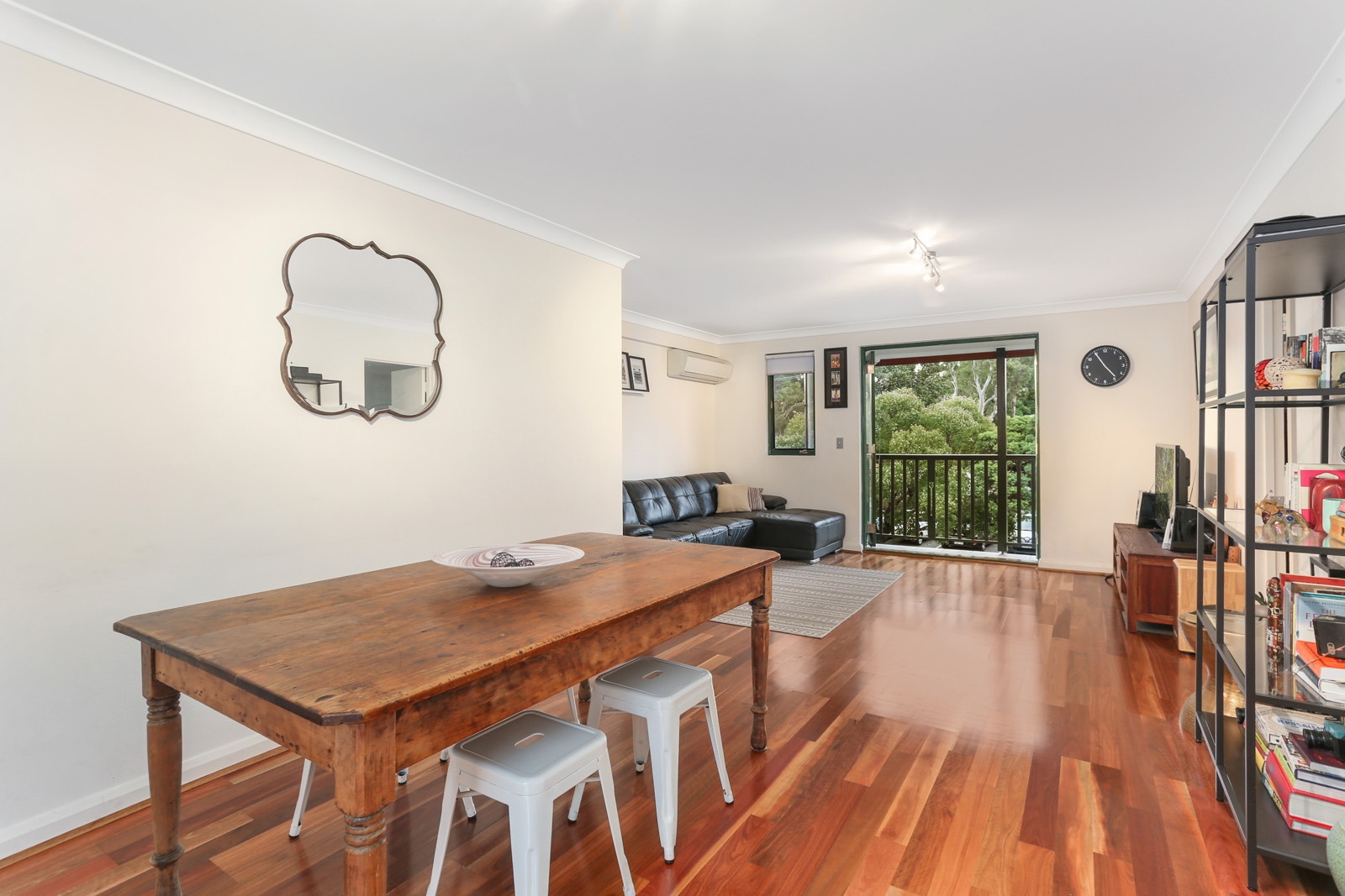 10a Jarrett Street, Leichhardt Sold by Hudson McHugh - image 1