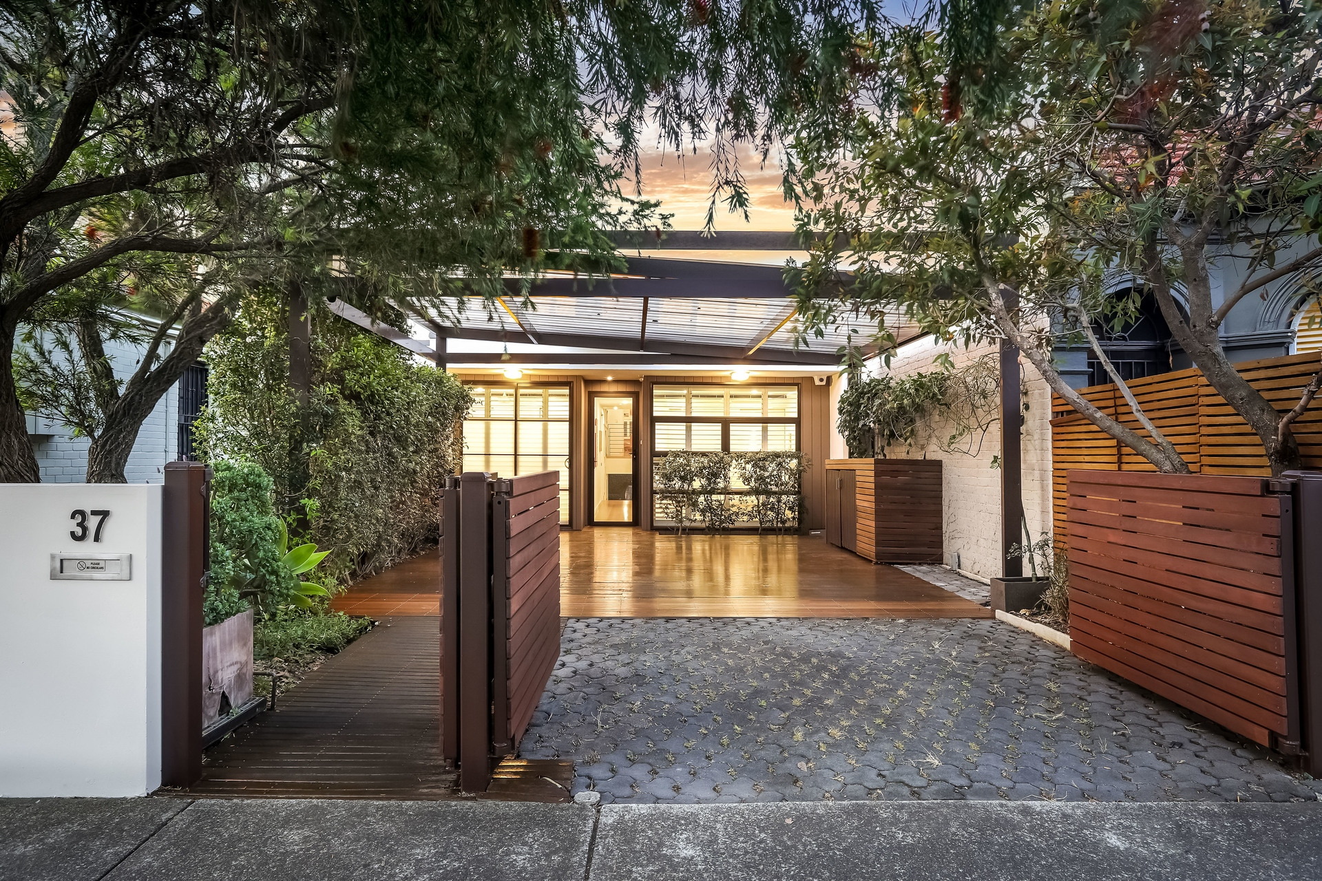 37 Marlborough Street, Leichhardt Sold by Hudson McHugh - image 1