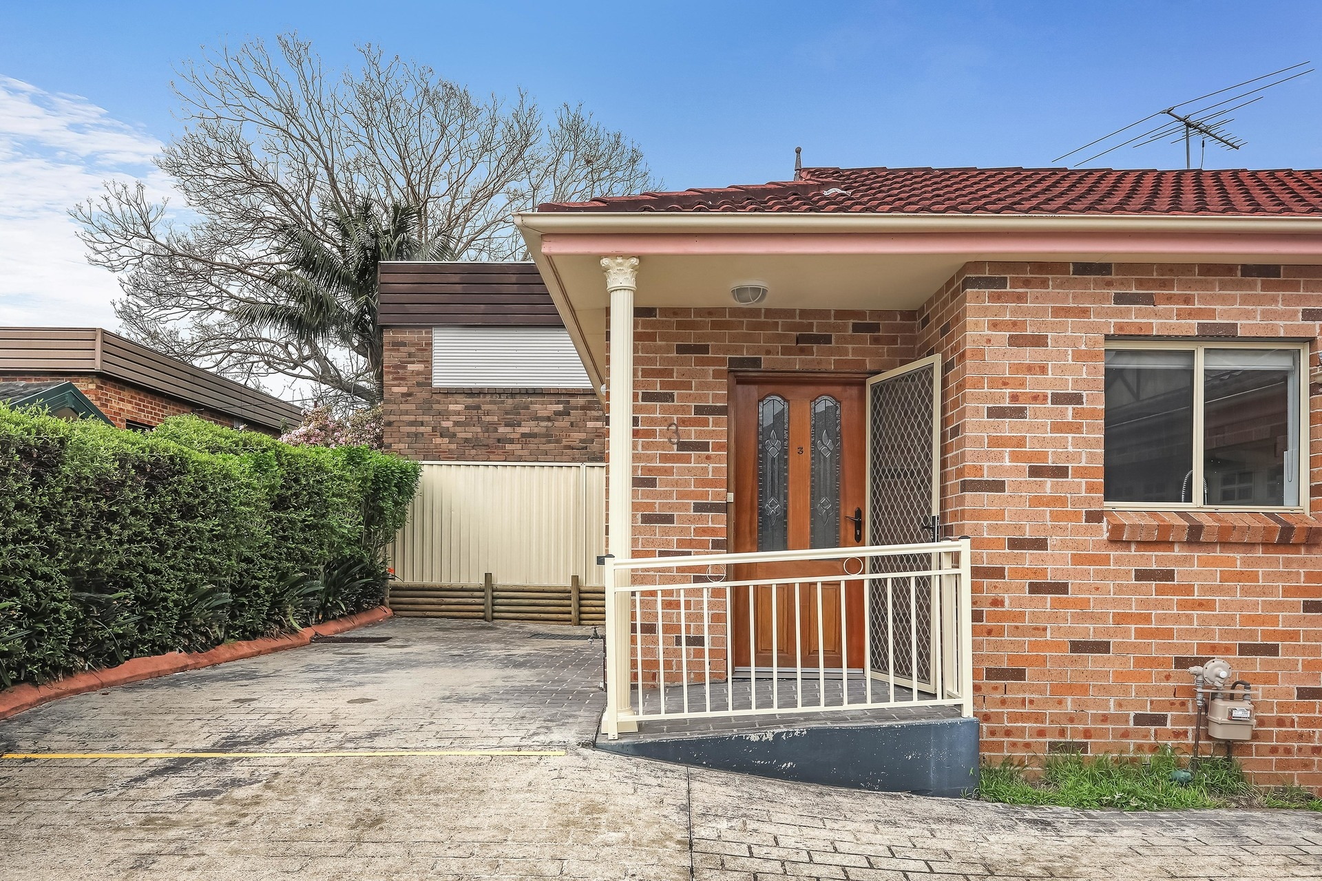 3/117 Coxs Road, North Ryde Sold by Hudson McHugh - image 1