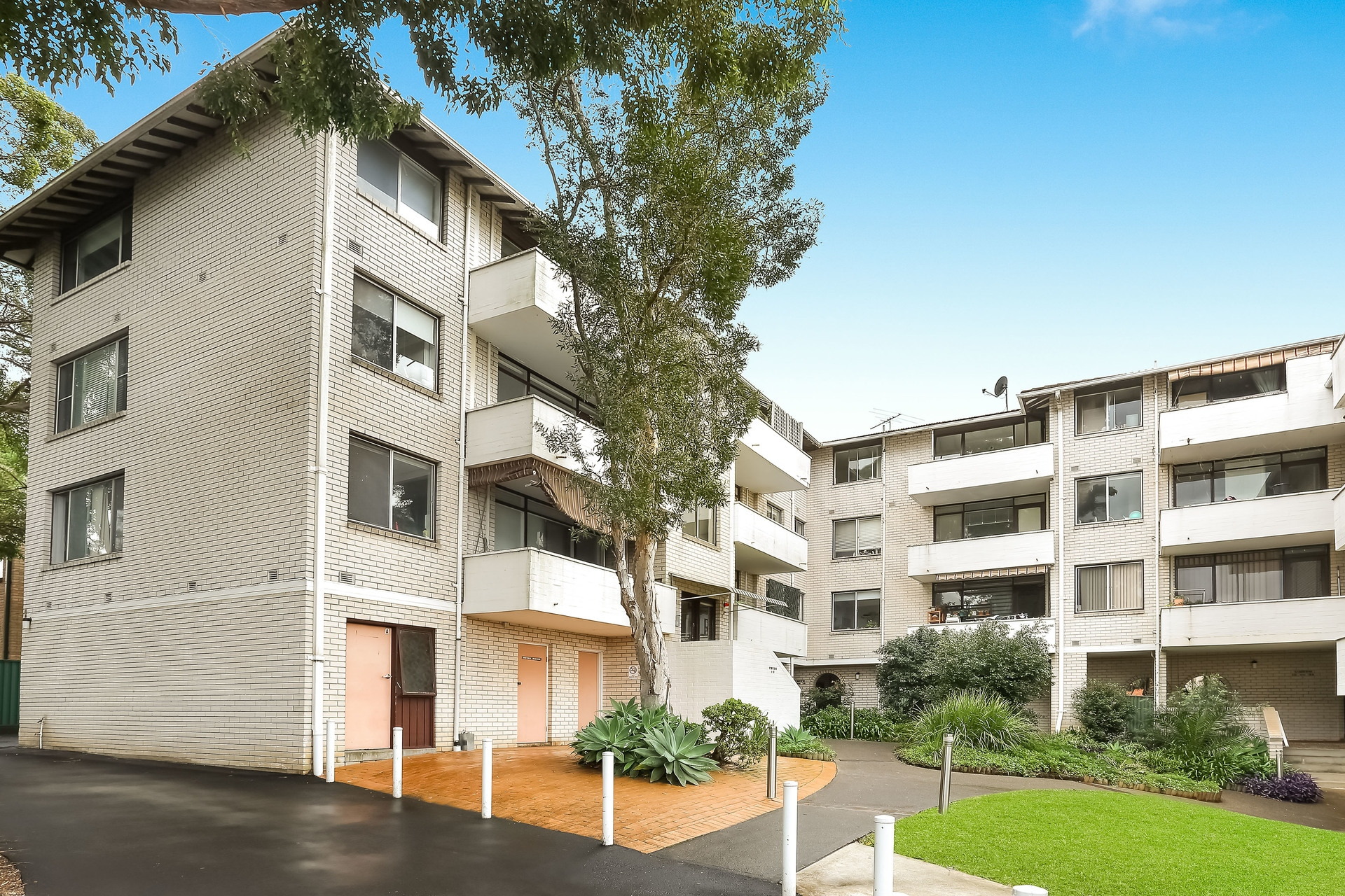 4/13 Brighton Avenue, Croydon Park Sold by Hudson McHugh - image 1