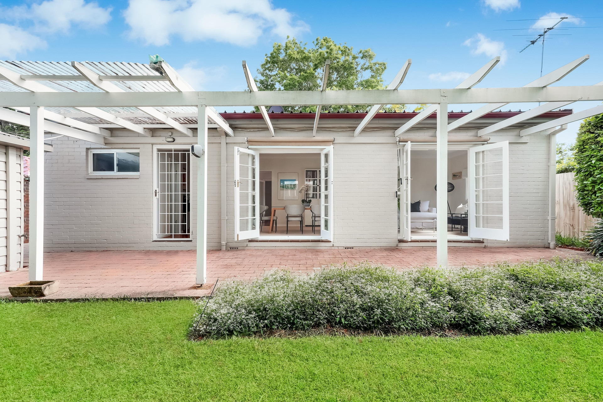 56 Seaview Street, Ashfield Sold by Hudson McHugh - image 1