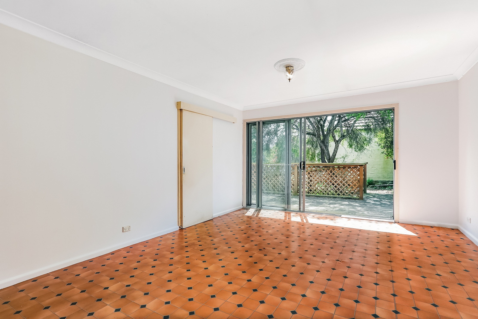 31 Allen Street, Leichhardt Leased by Hudson McHugh - image 1