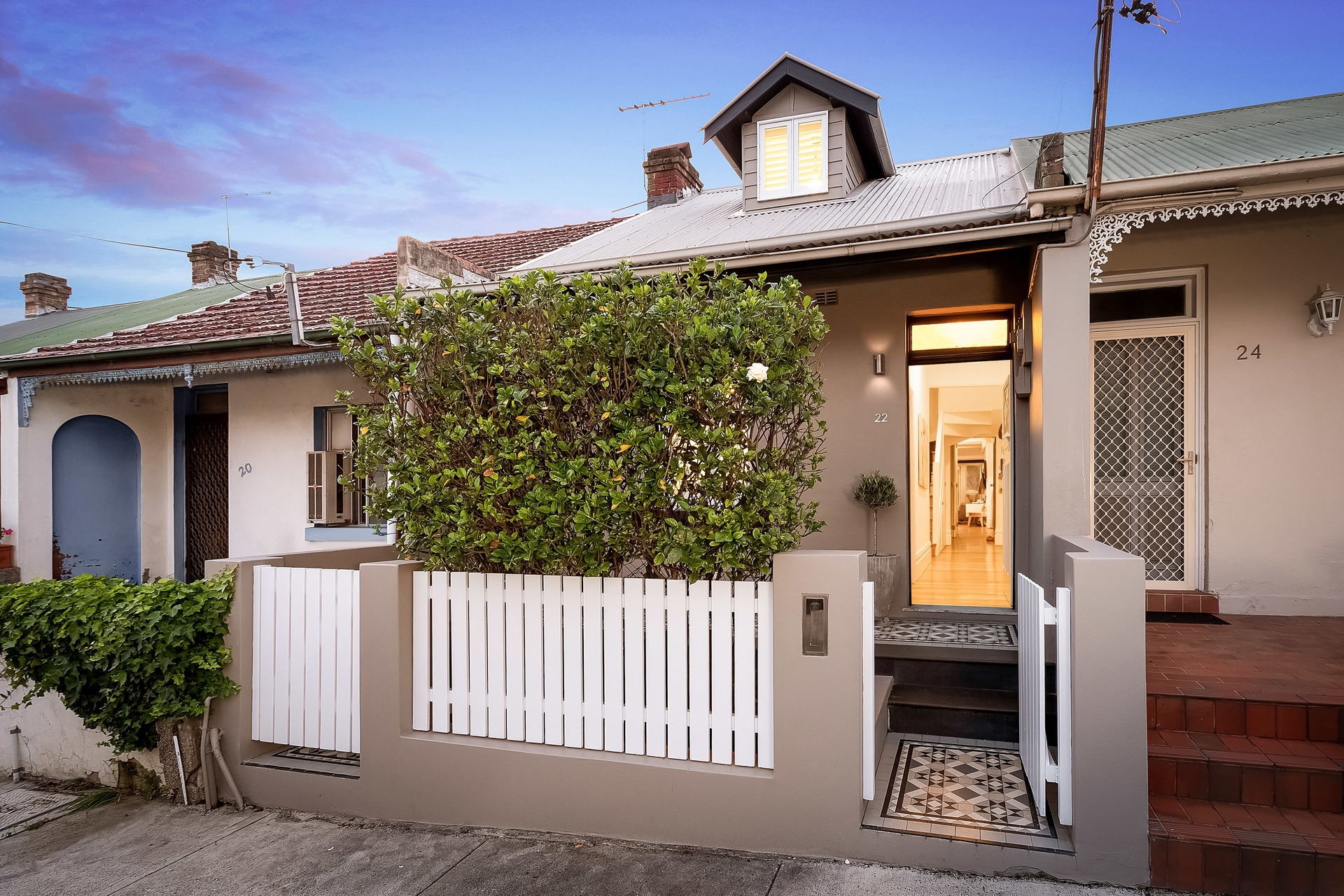 22 Redmond Street, Leichhardt Sold by Hudson McHugh - image 1