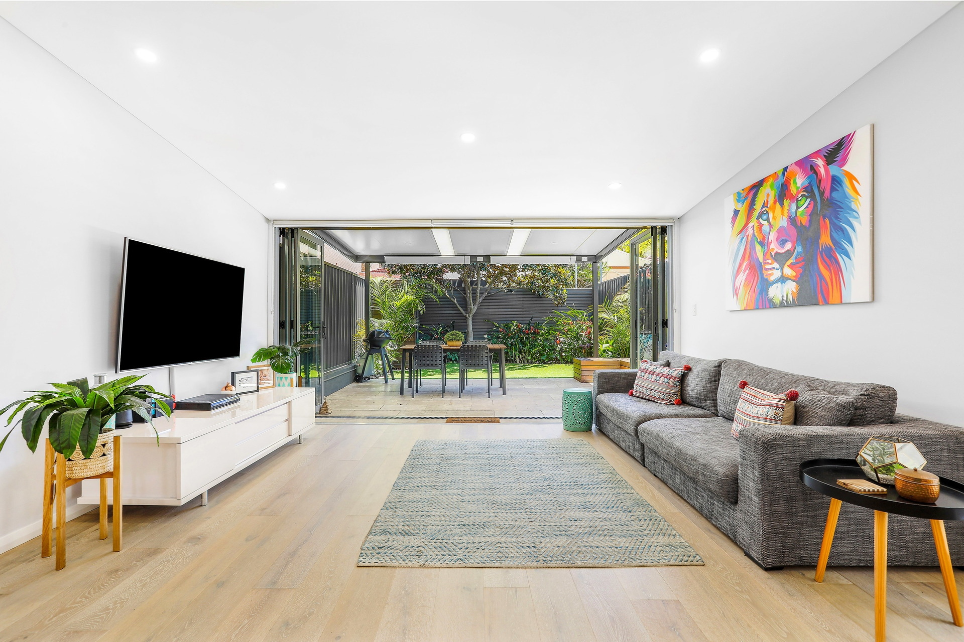 26 Hay Street, Leichhardt Sold by Hudson McHugh - image 1