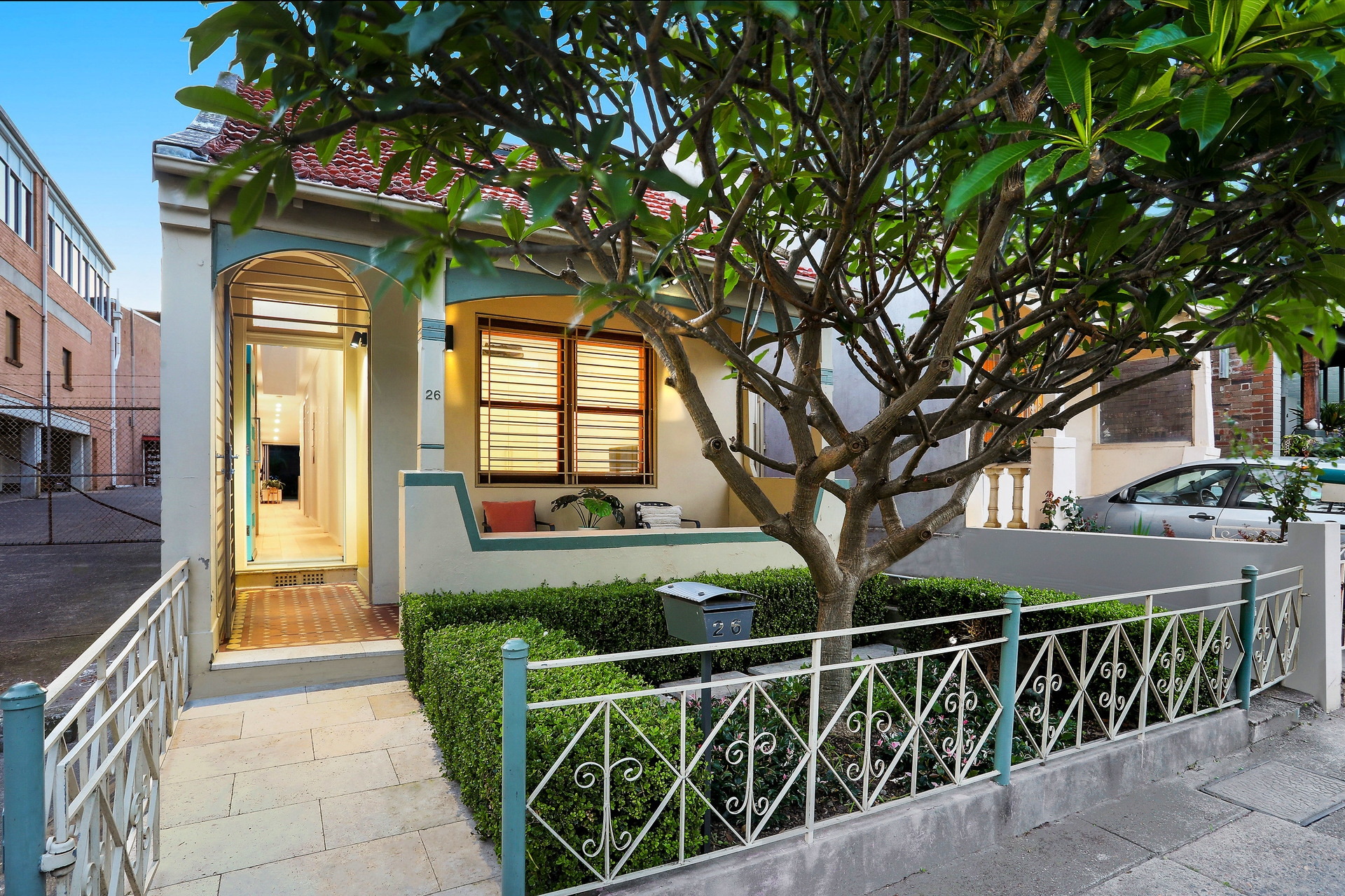 26 Hay Street, Leichhardt Sold by Hudson McHugh - image 1