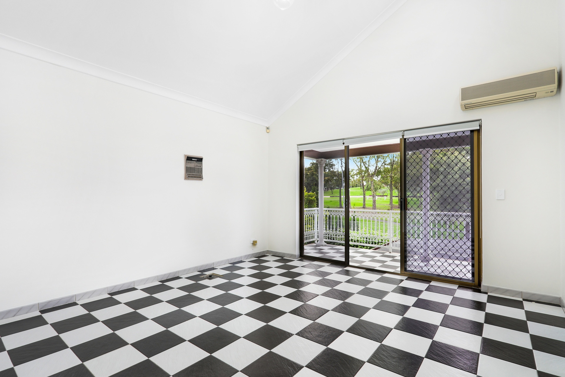 1 King Street, Ashbury Sold by Hudson McHugh - image 1