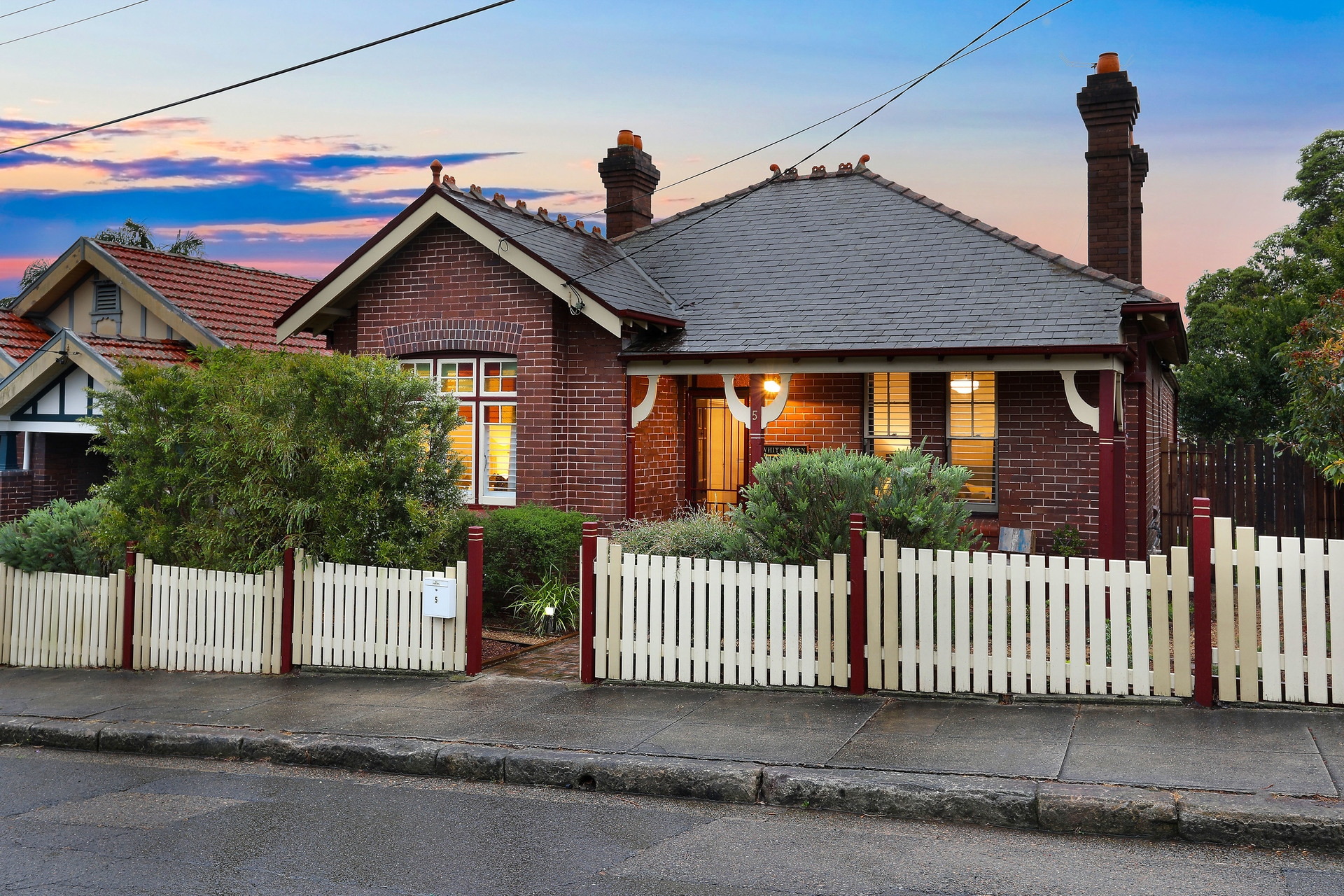 5 Seaview Street, Ashfield Sold by Hudson McHugh - image 1