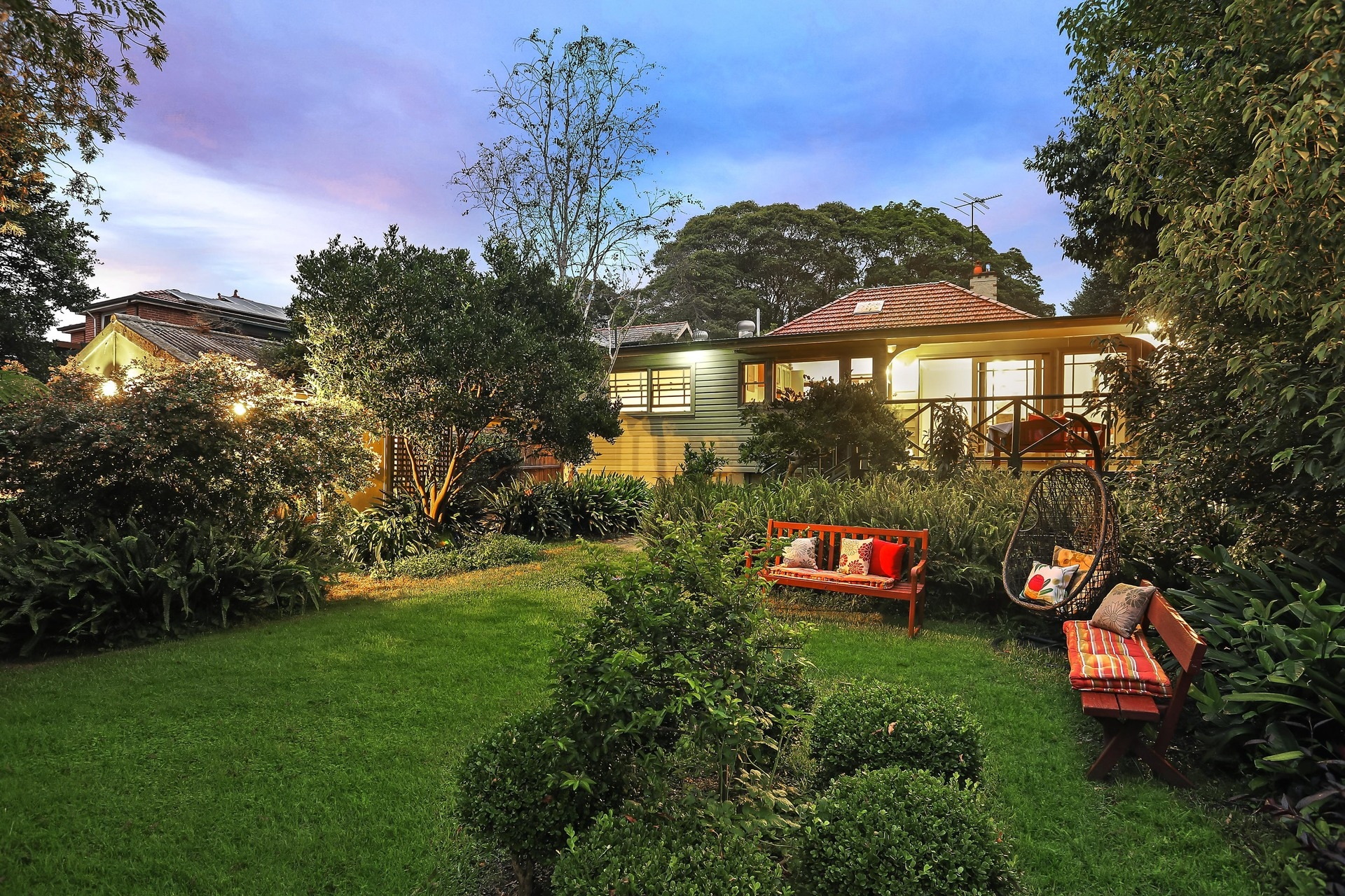 8 Rosemount Avenue, Summer Hill Sold by Hudson McHugh - image 1