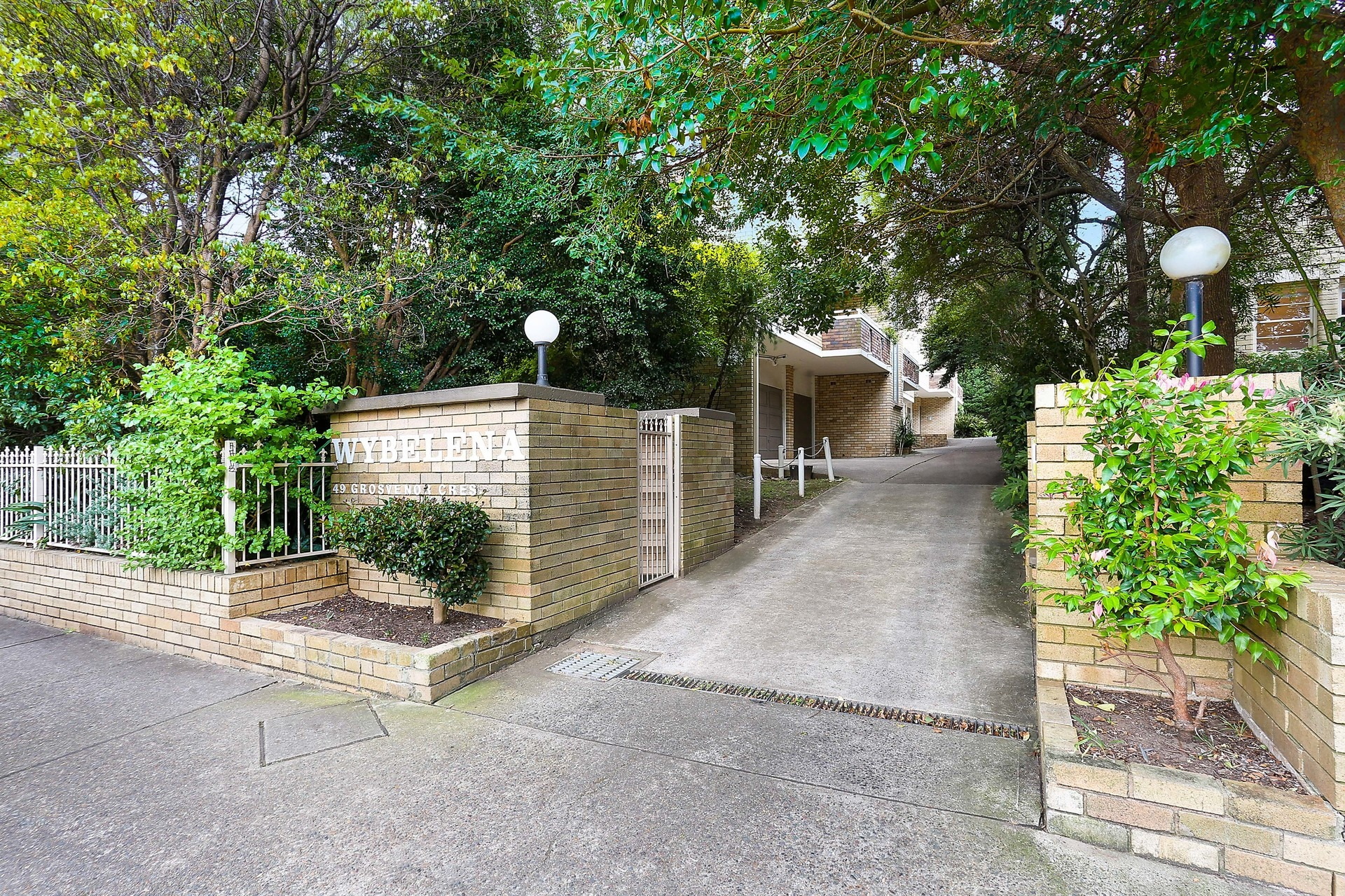 8/49 Grosvenor Crescent, Summer Hill Sold by Hudson McHugh - image 1