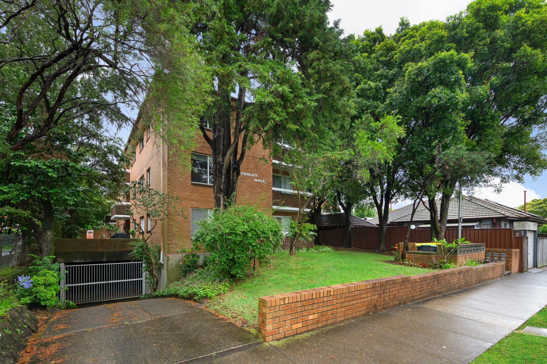 8/8 Chandos Street, Ashfield Sold by Hudson McHugh - image 1