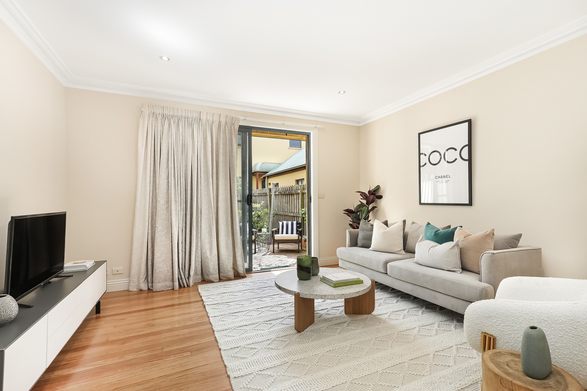 6/183 Balmain Road, Leichhardt Sold by Hudson McHugh - image 1